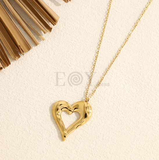 Collar corazón irregular