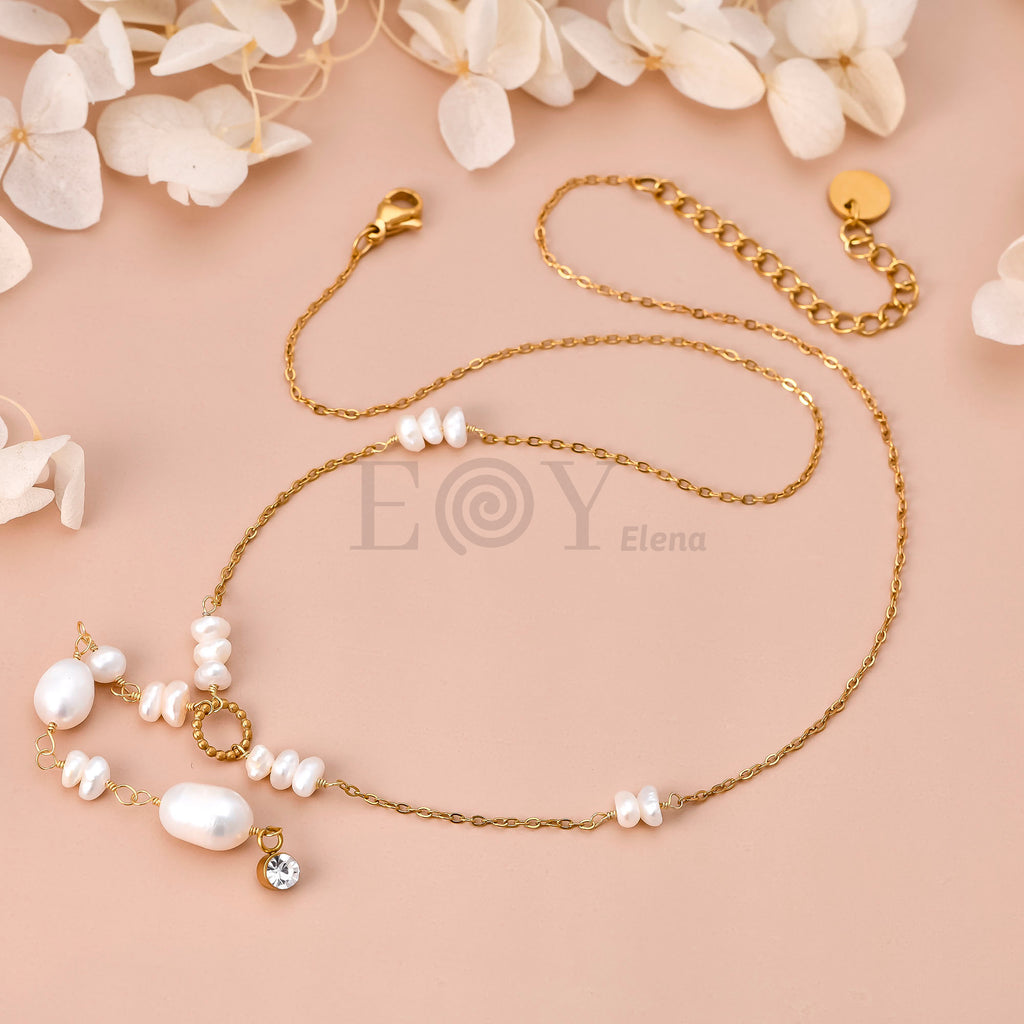 Collar Corbatero con Perlas de Acero Dorado