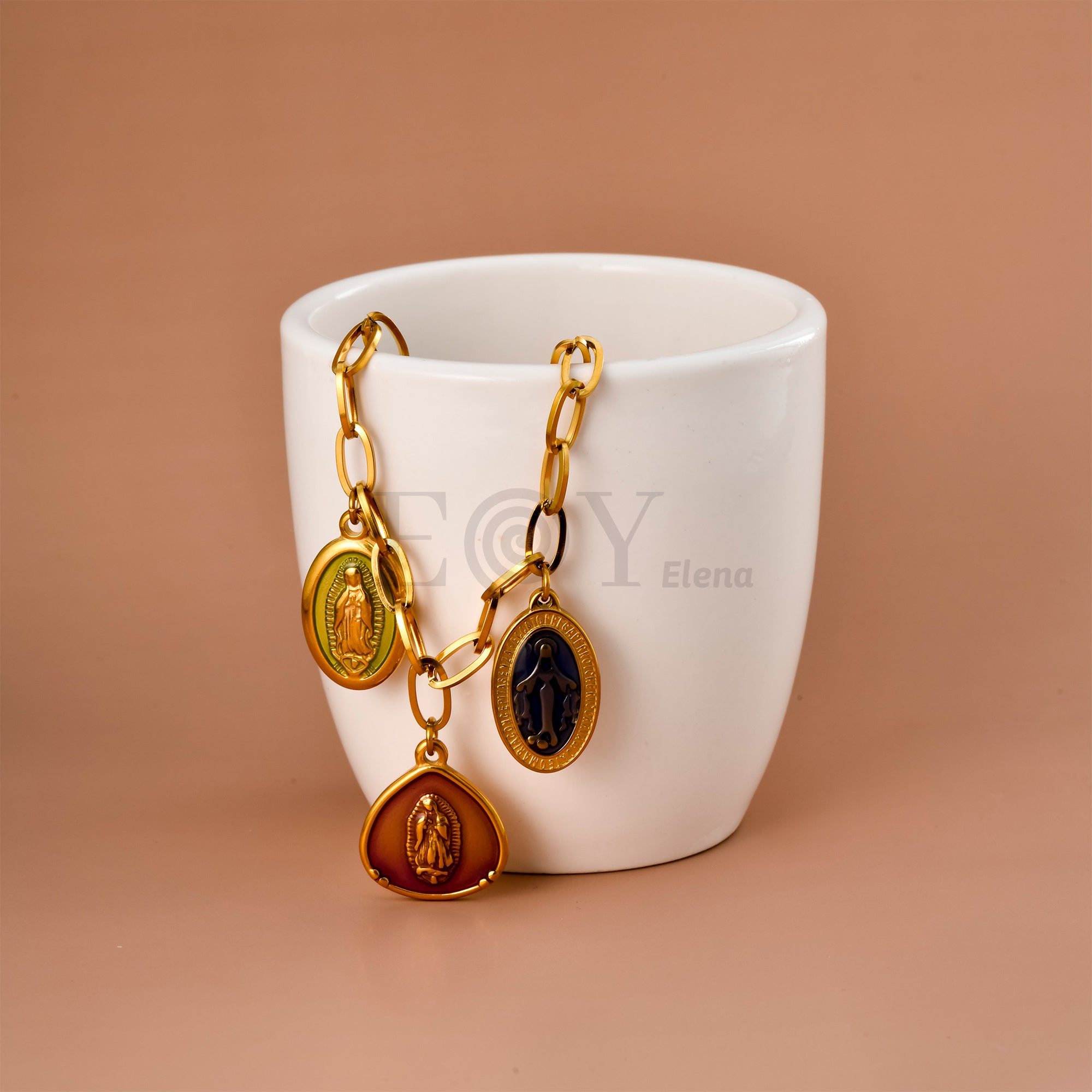 Collar Charms Religiosos Multicolor de Acero Dorado