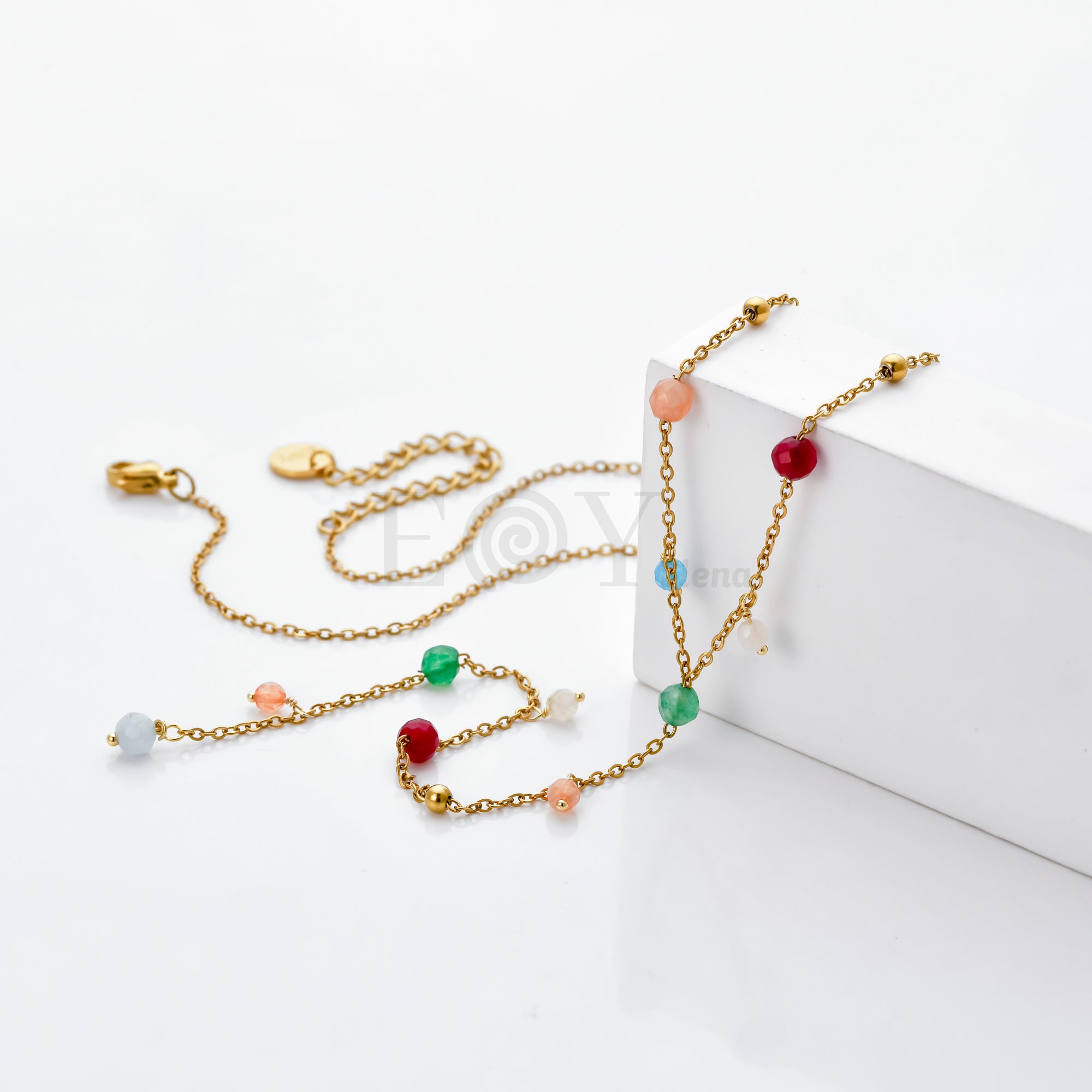 Collar cascada con piedras colores
