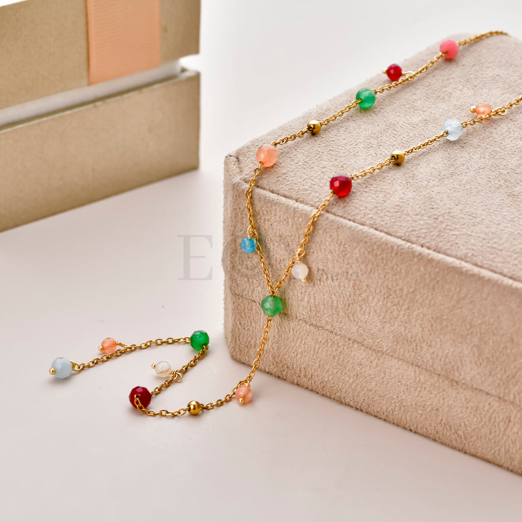 Collar cascada con piedras colores