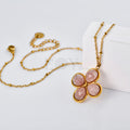 Collar flor con piedra rosa
