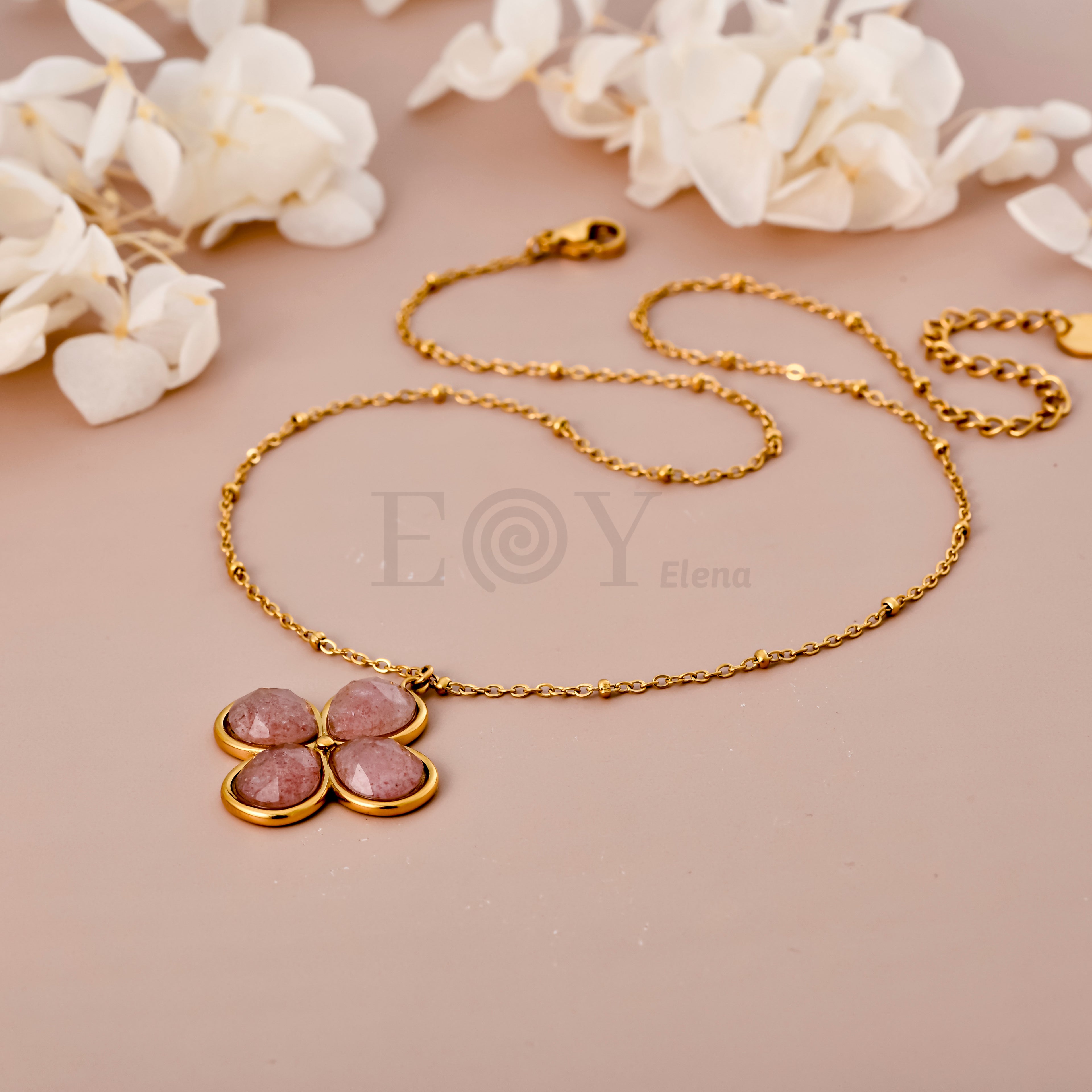 Collar flor con piedra rosa