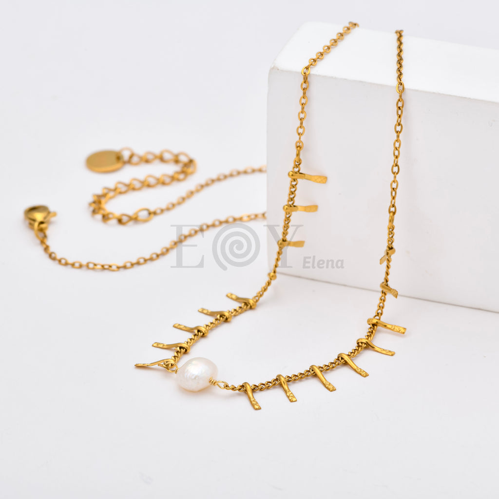 Collar Perla Central de Acero Dorado