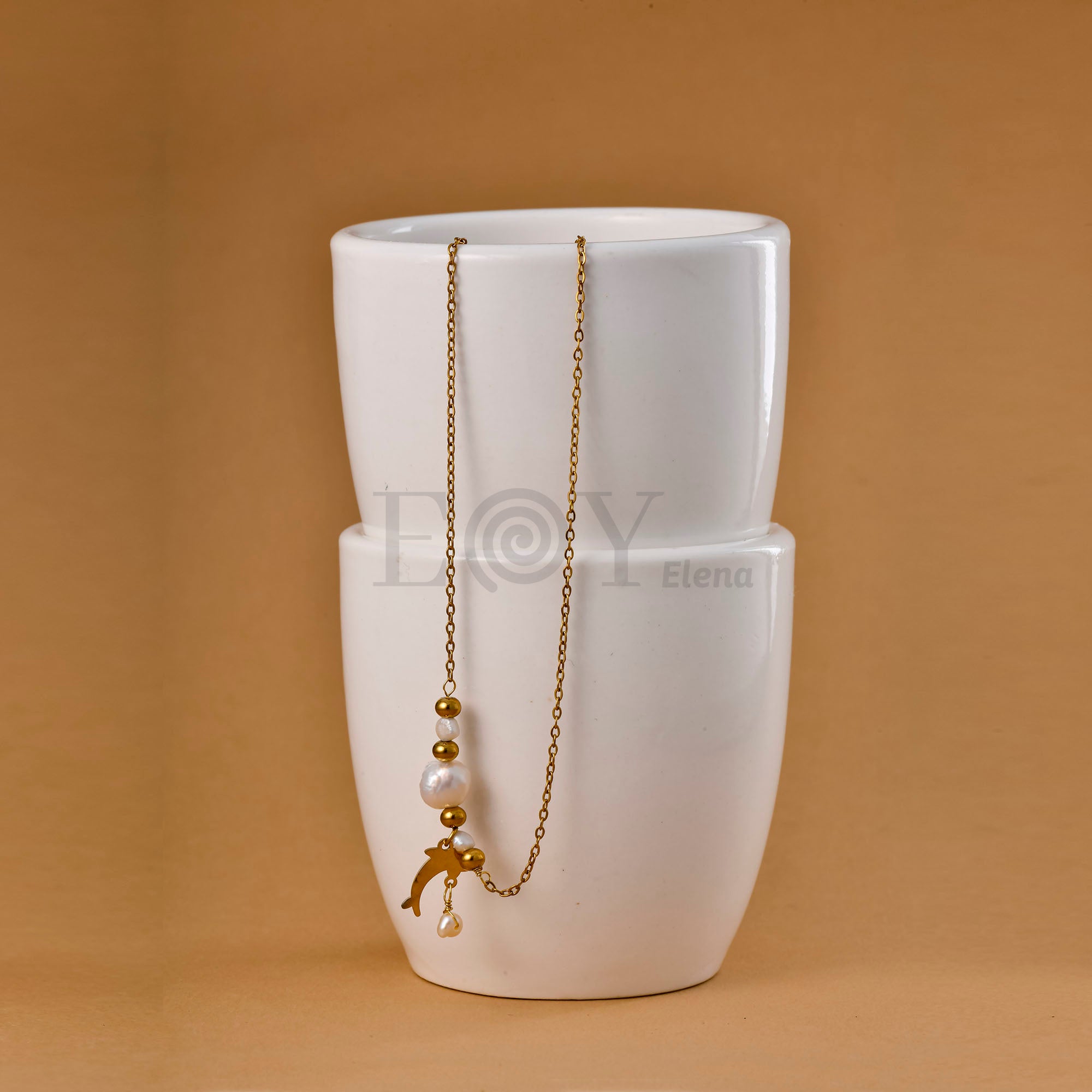 Collar Delfín y Perla de Acero Dorado