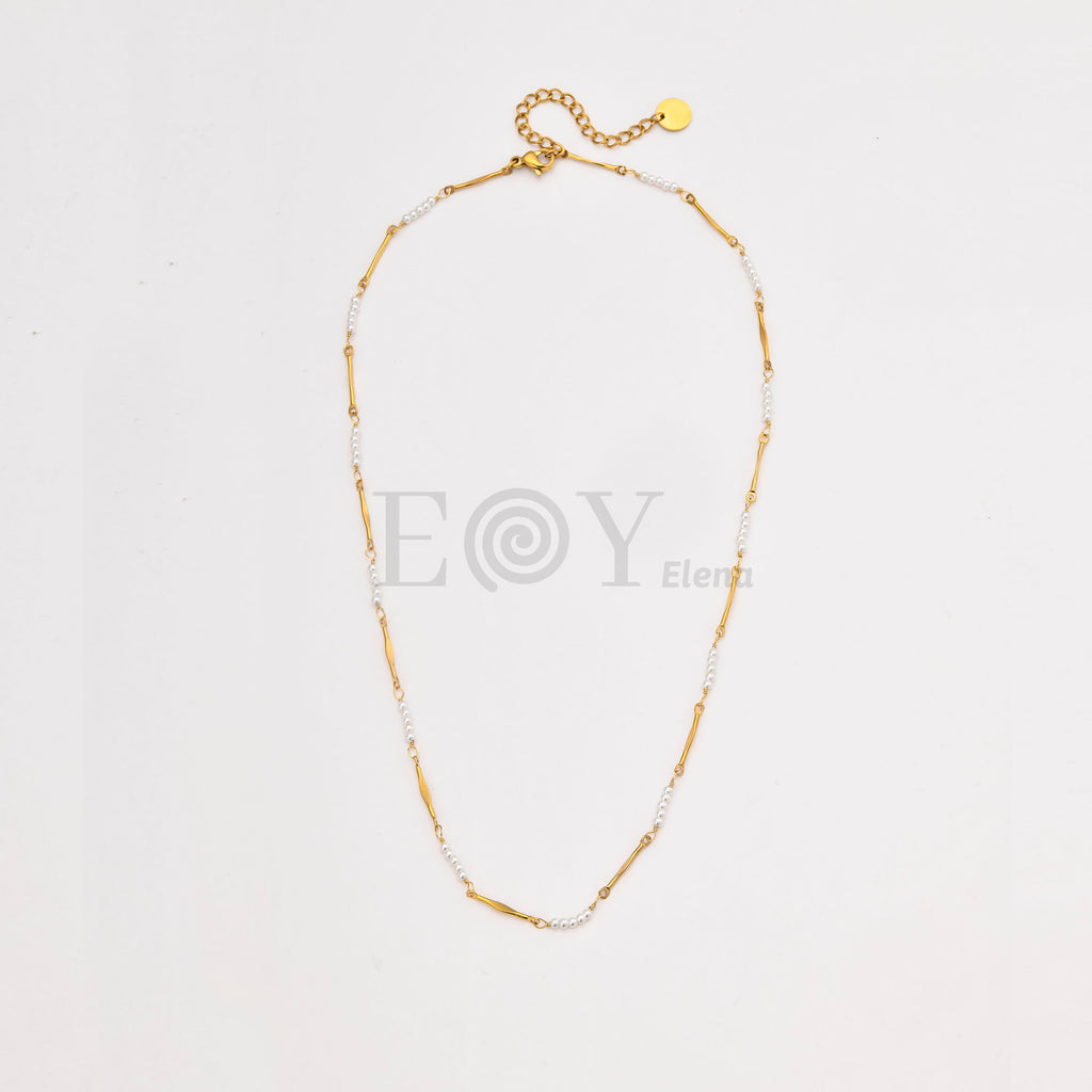 Collar Perlas Delicadas de Acero Dorado