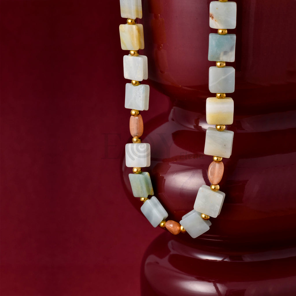 Collar Piedras Naturales Pastel de Acero Dorado