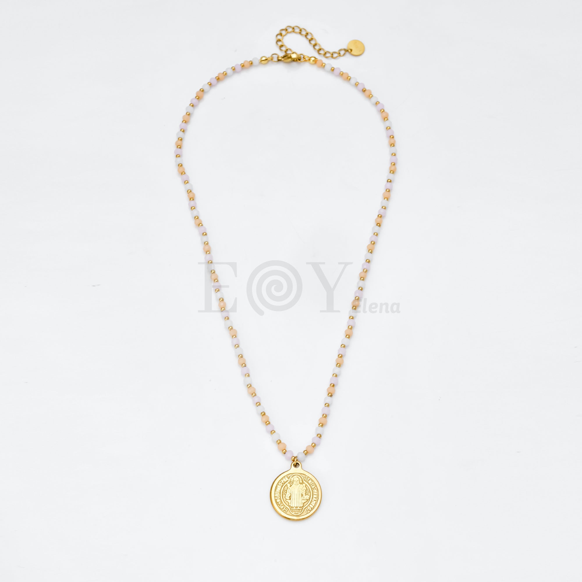 Collar medalla San Benito cn cadena color pastel
