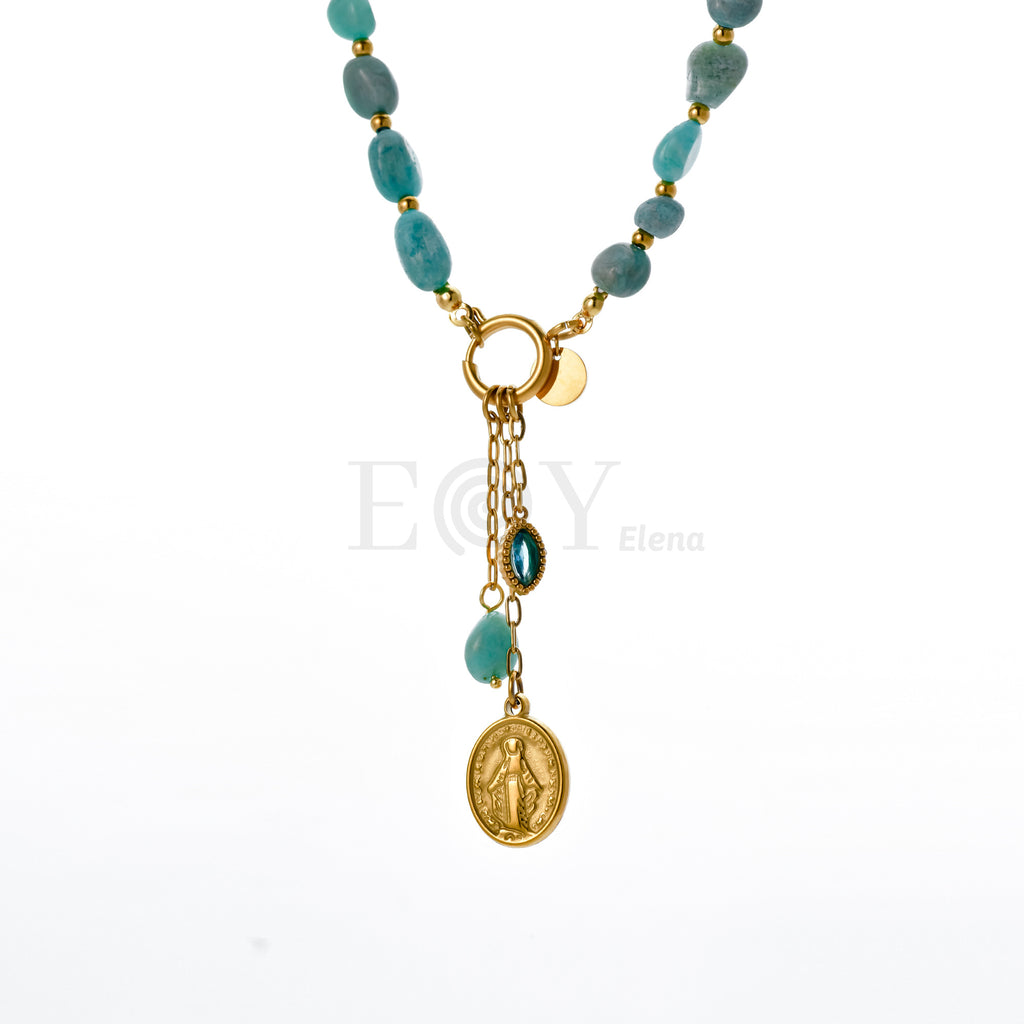 Collar piedras con charms y Virgen Milagrosa