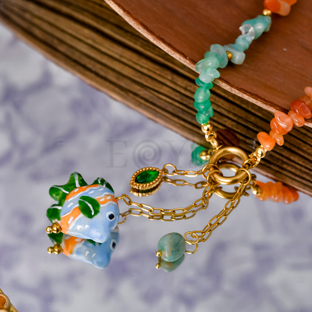 Collar piedras y pez colores