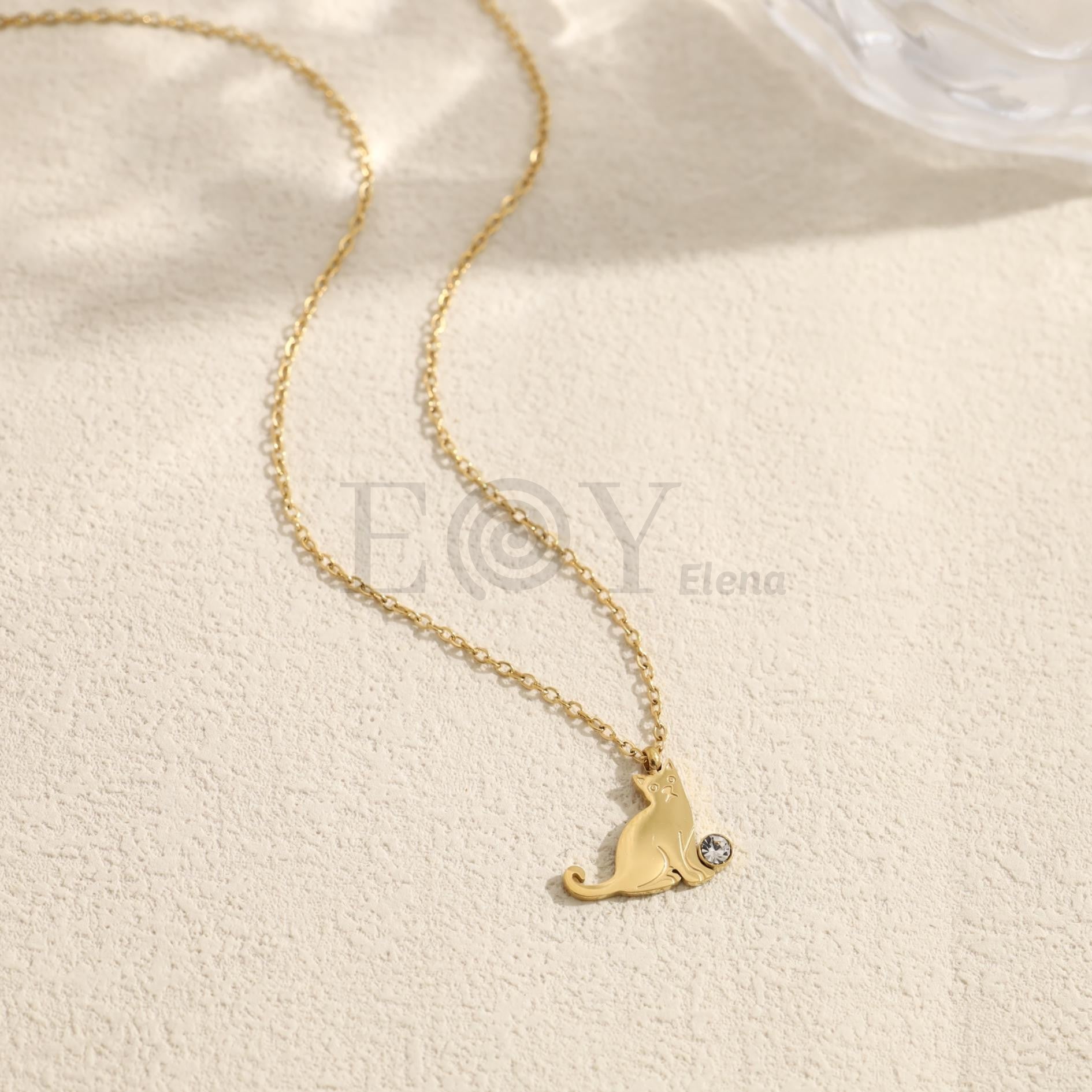 Collar con colgante de gato