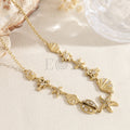 Collar marino dorado con charms
