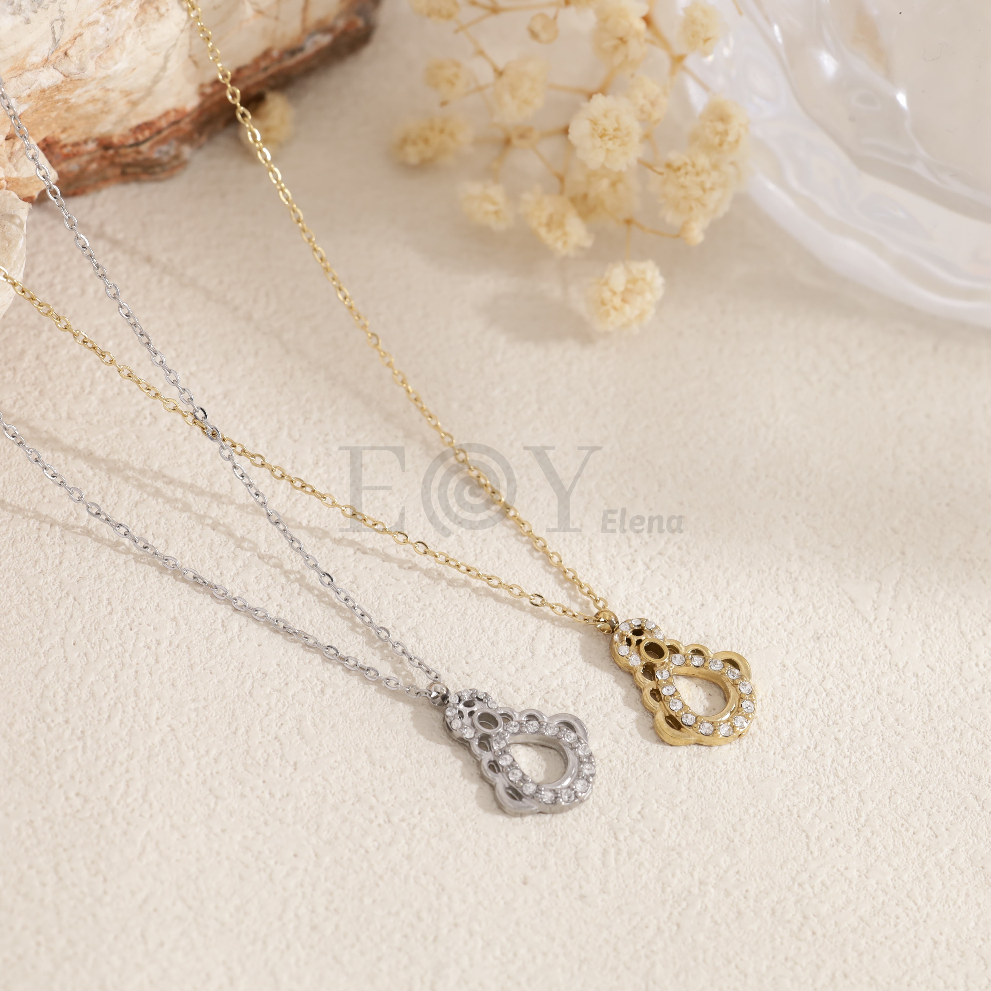Collar Virgen del Pilar con circonitas