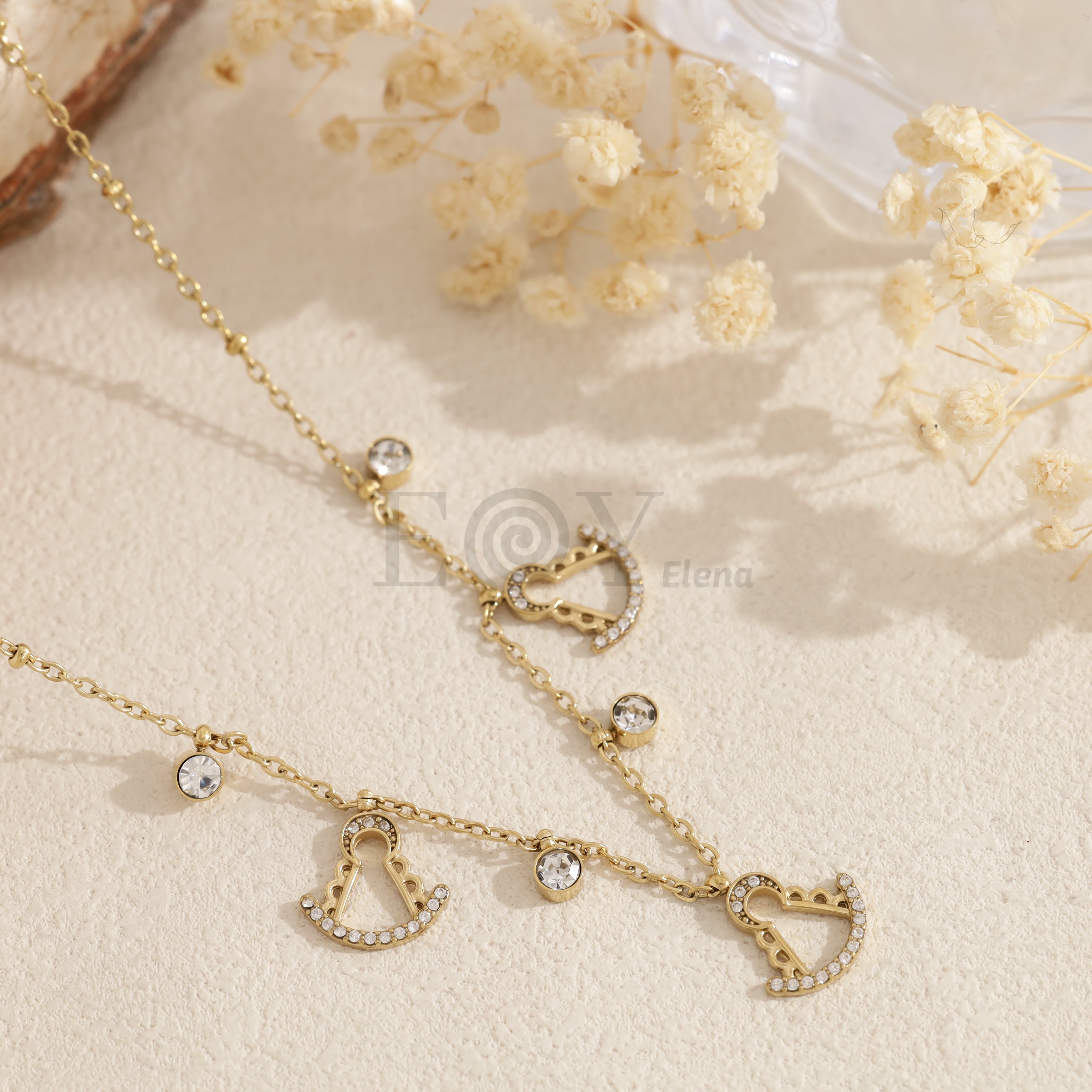 Collar Virgen del Rocío con circonitas