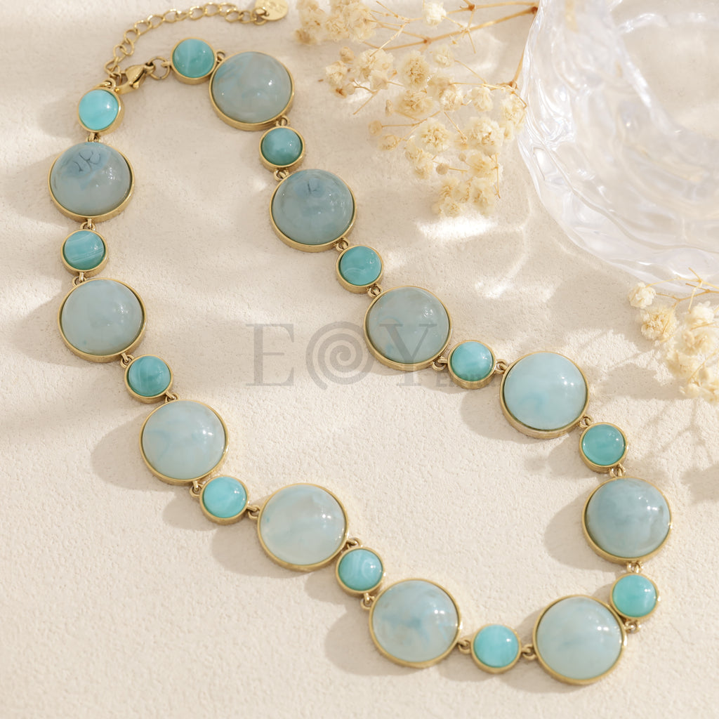 Collar multicolor de piedras efecto nácar