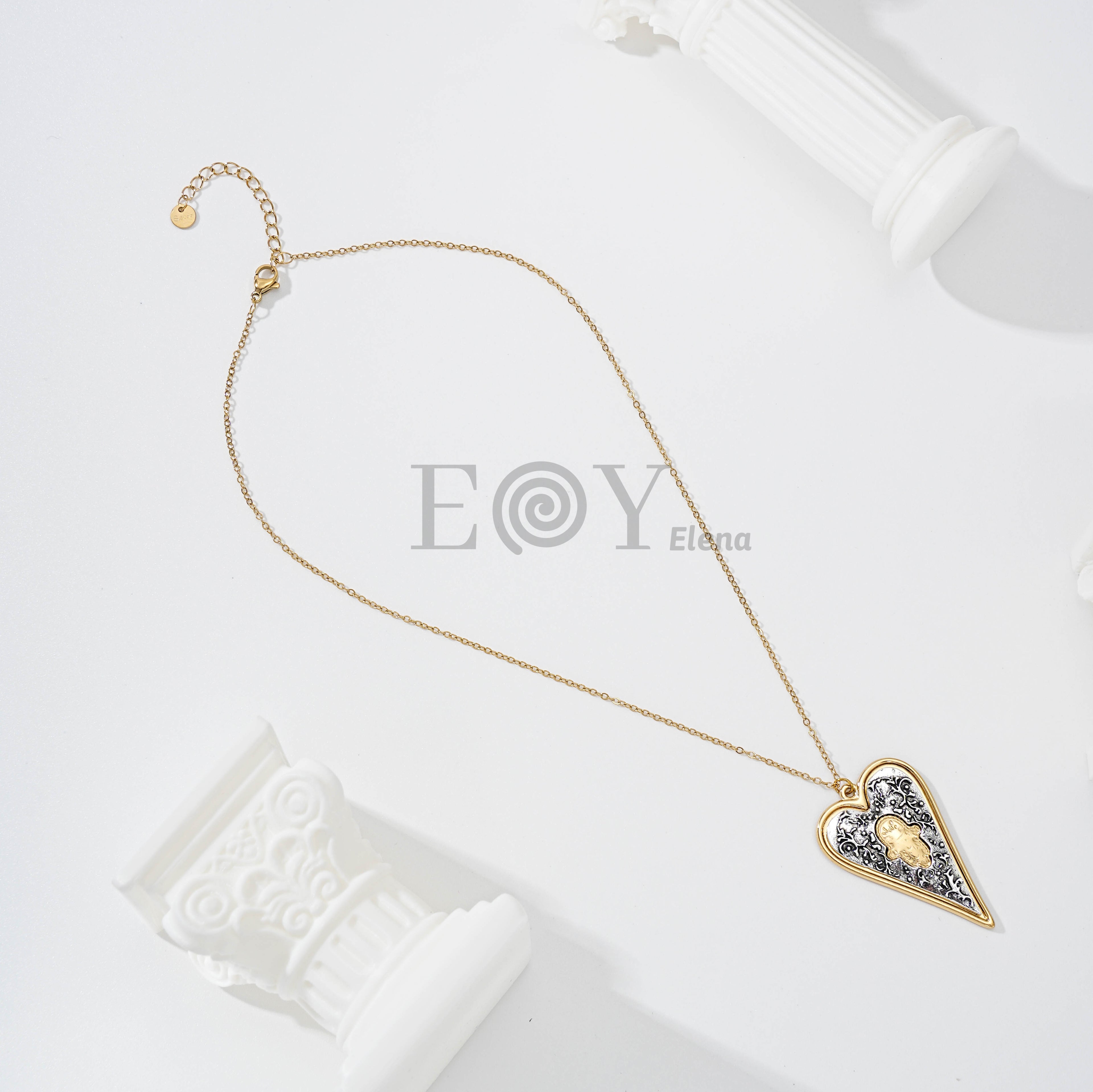 Collar Corazón Devocional Vintage