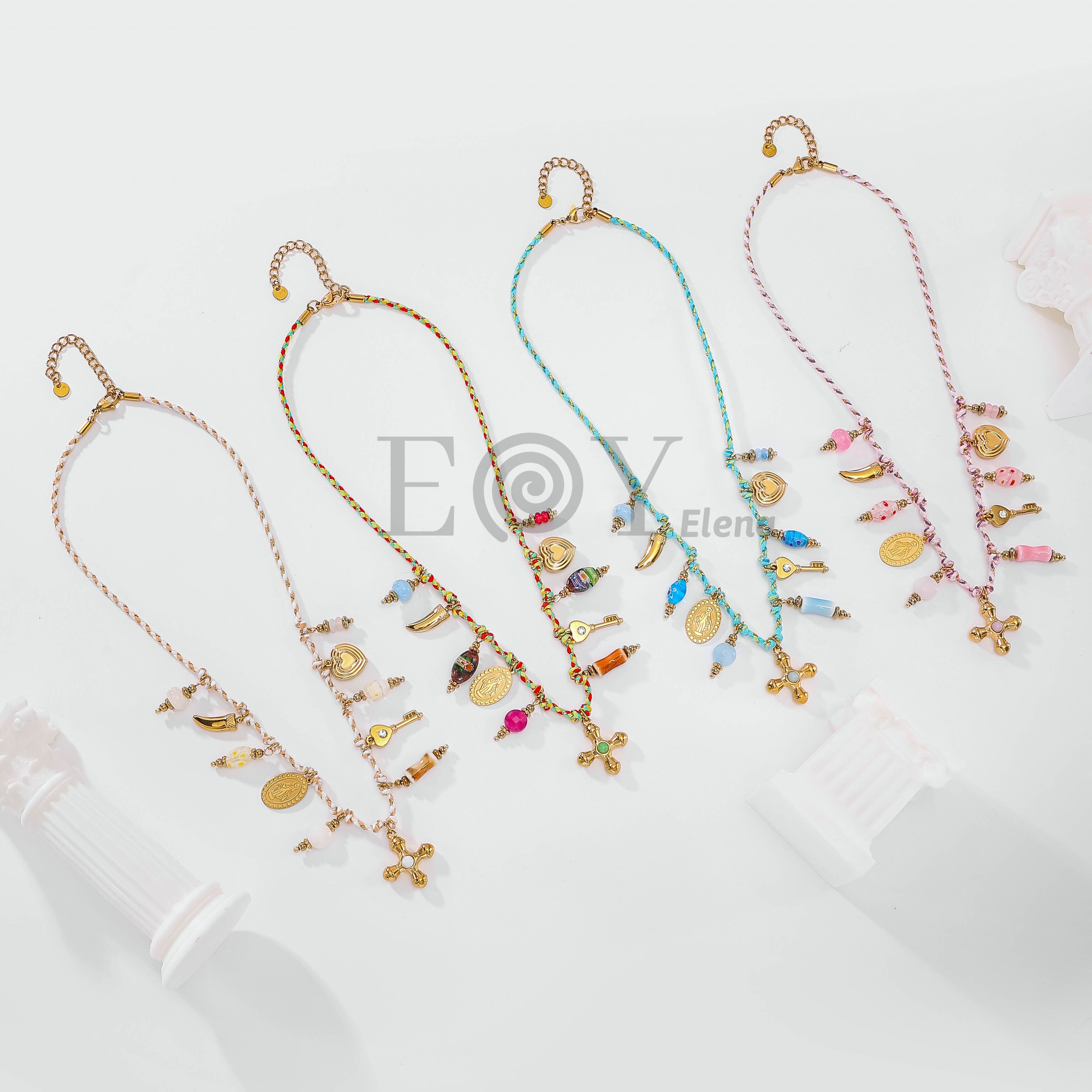 Collar cuerda con charms