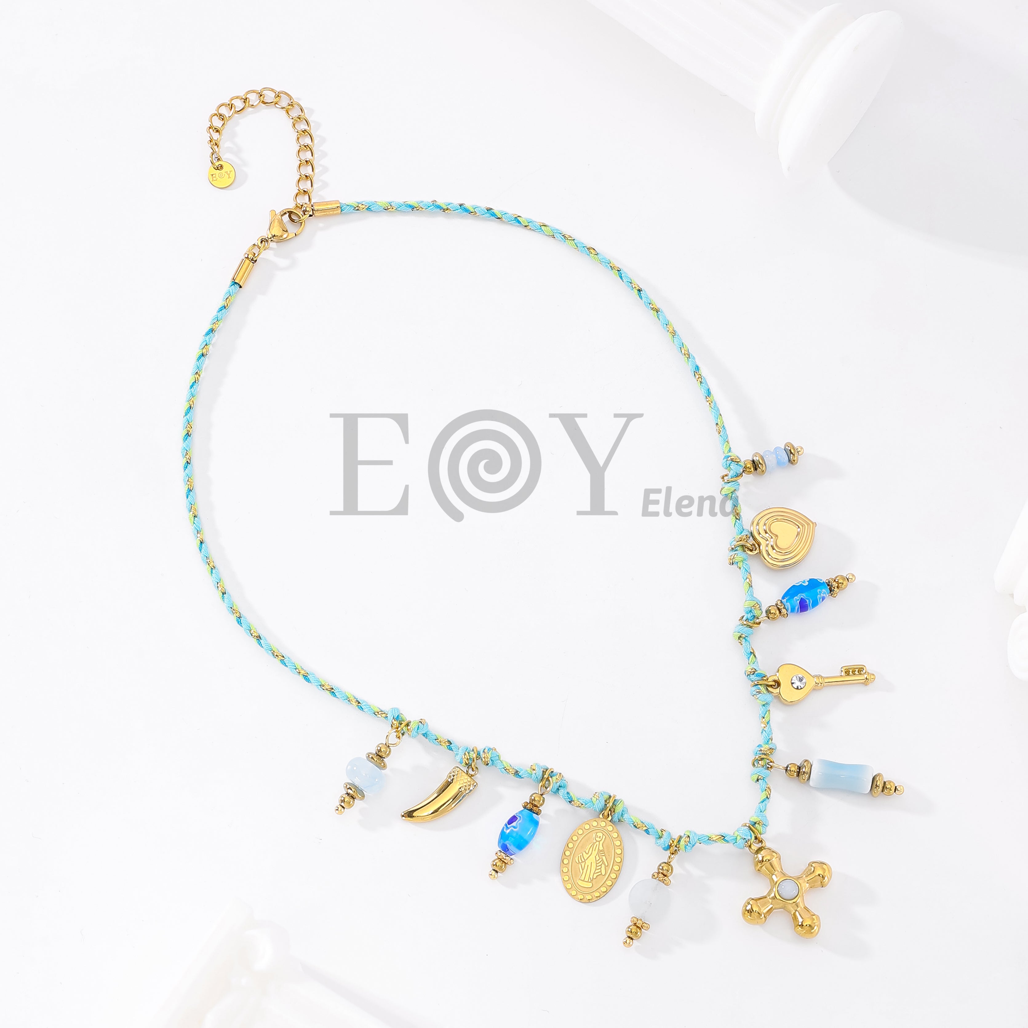 Collar cuerda con charms