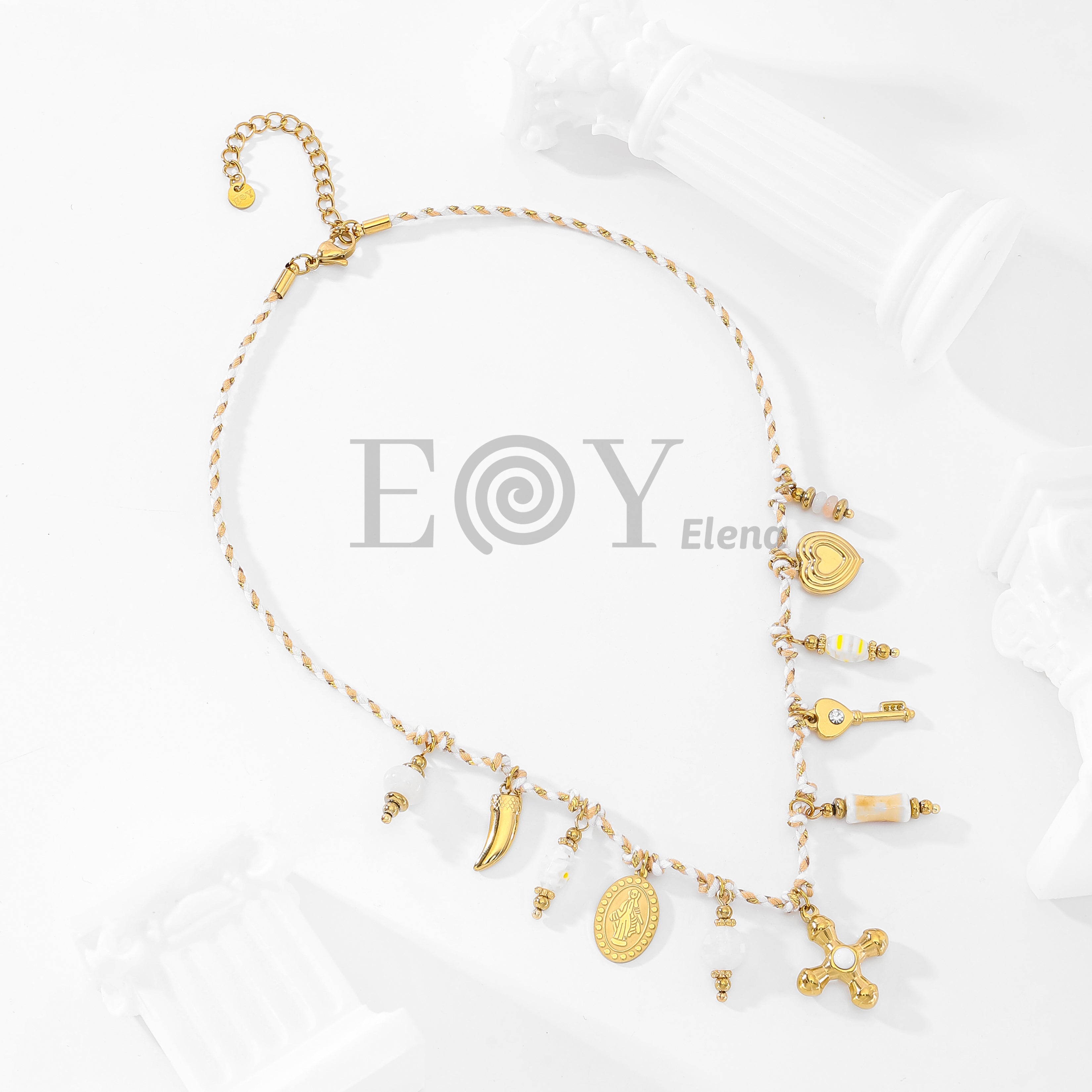 Collar cuerda con charms
