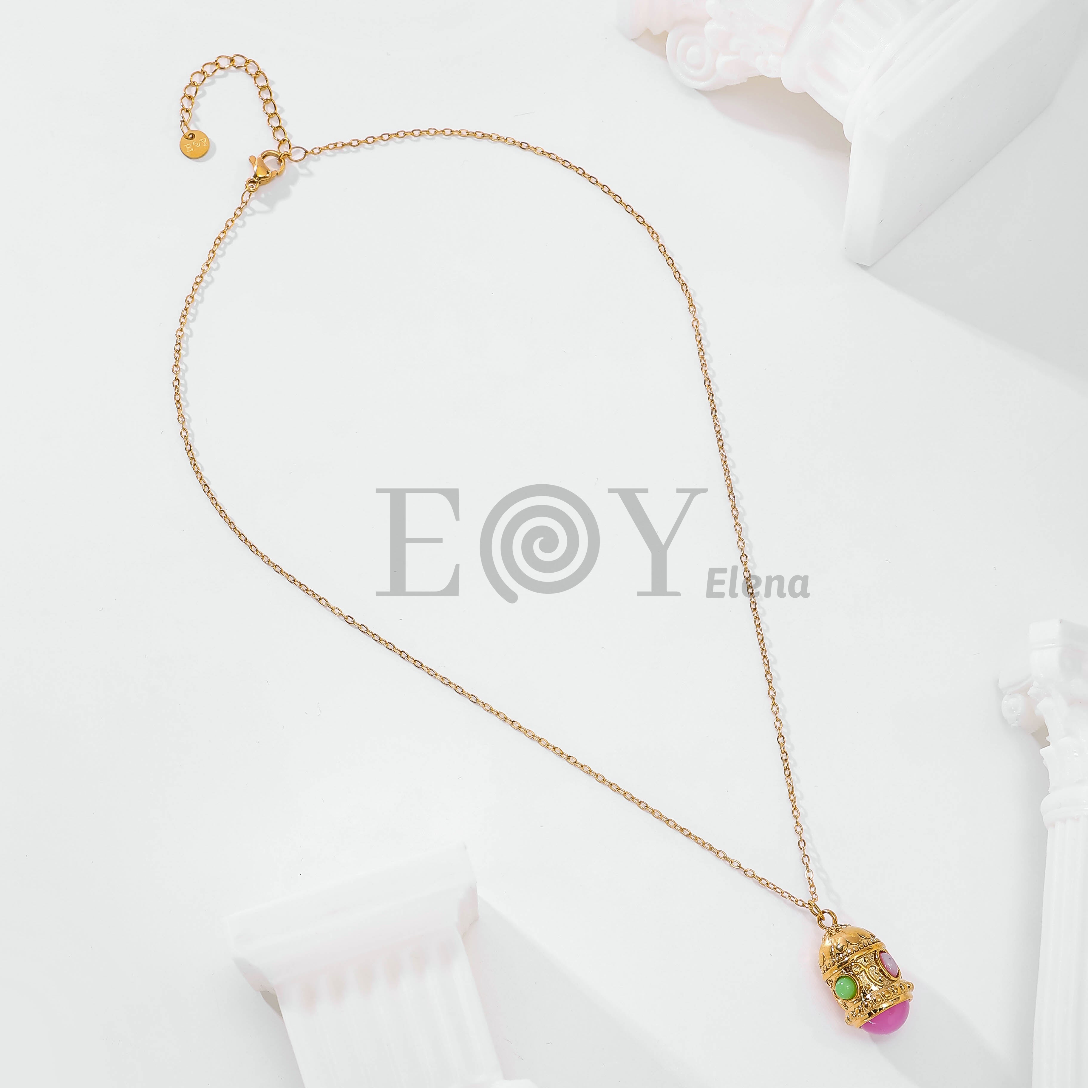 Collar con bola piedras