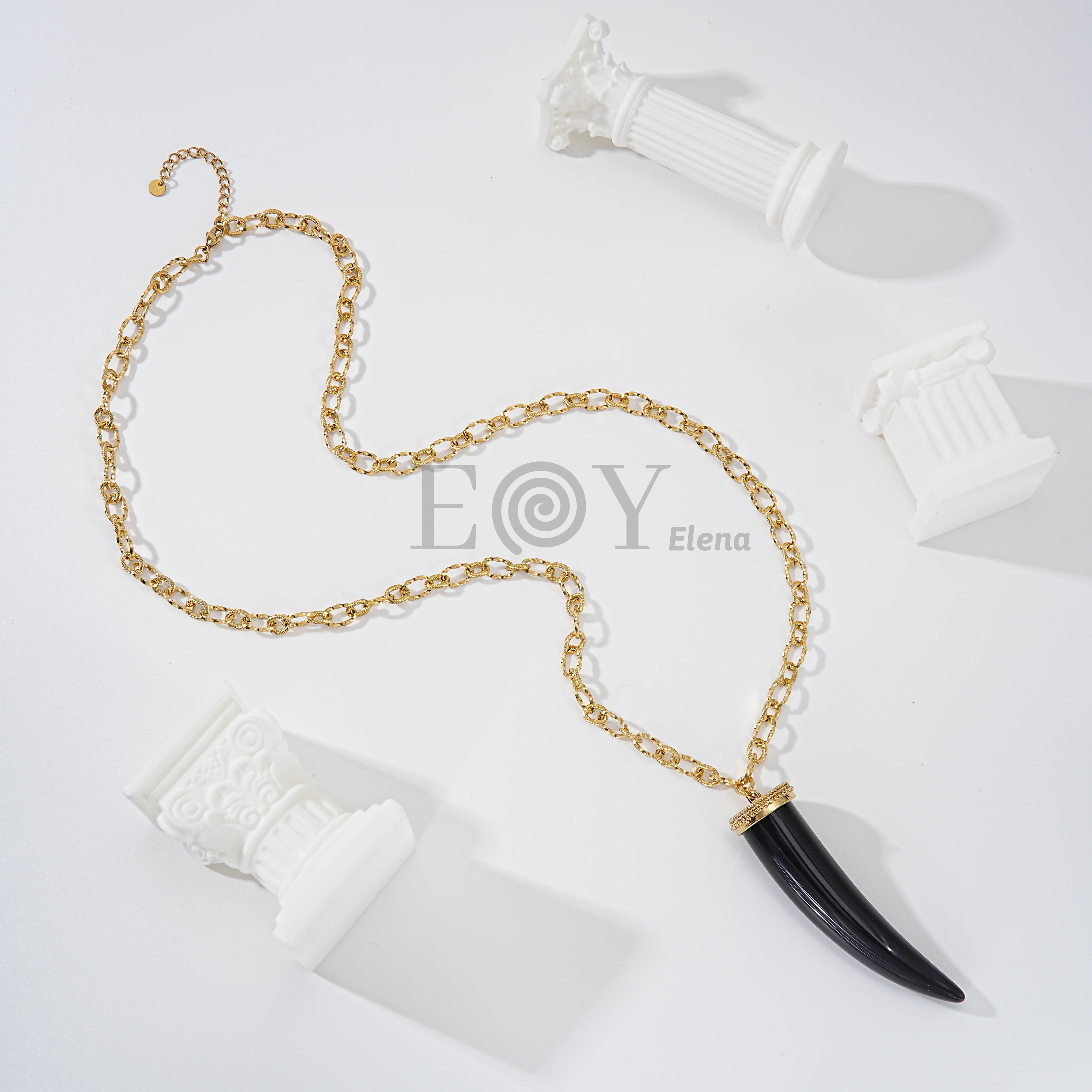 Collar Colmillo Iconic