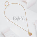 Collar con chapa flor
