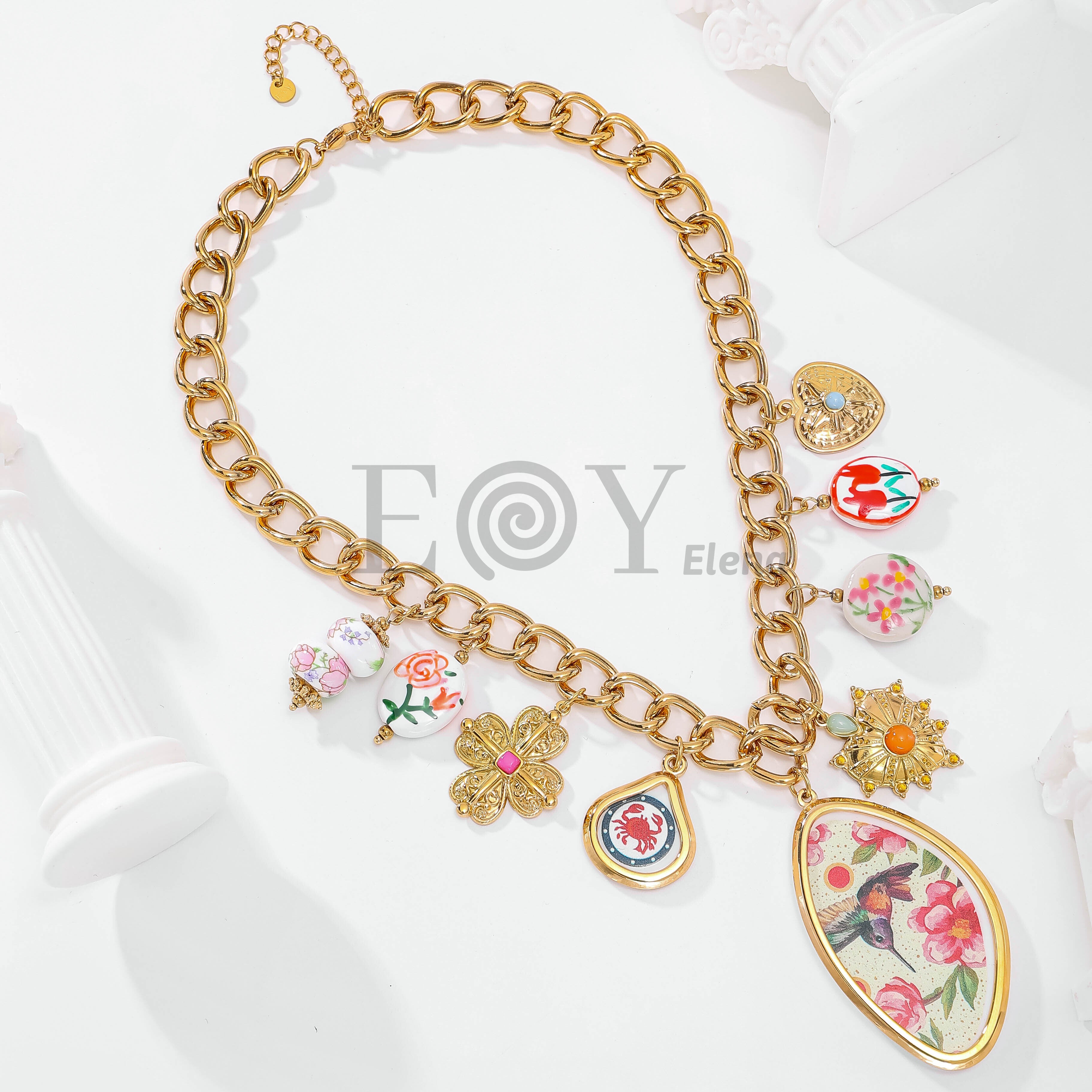 Collar con charms flores