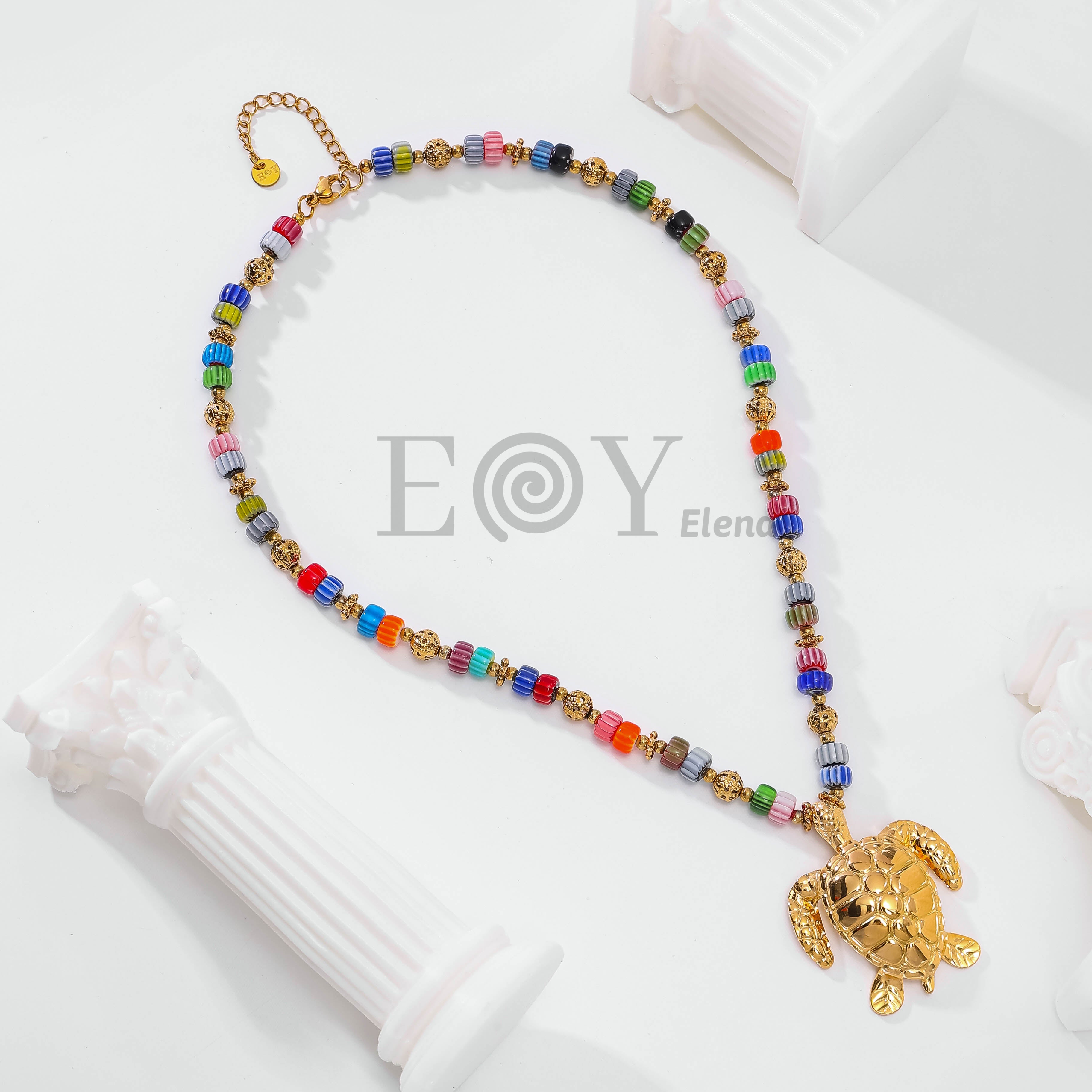 Collar bolas y tortuga