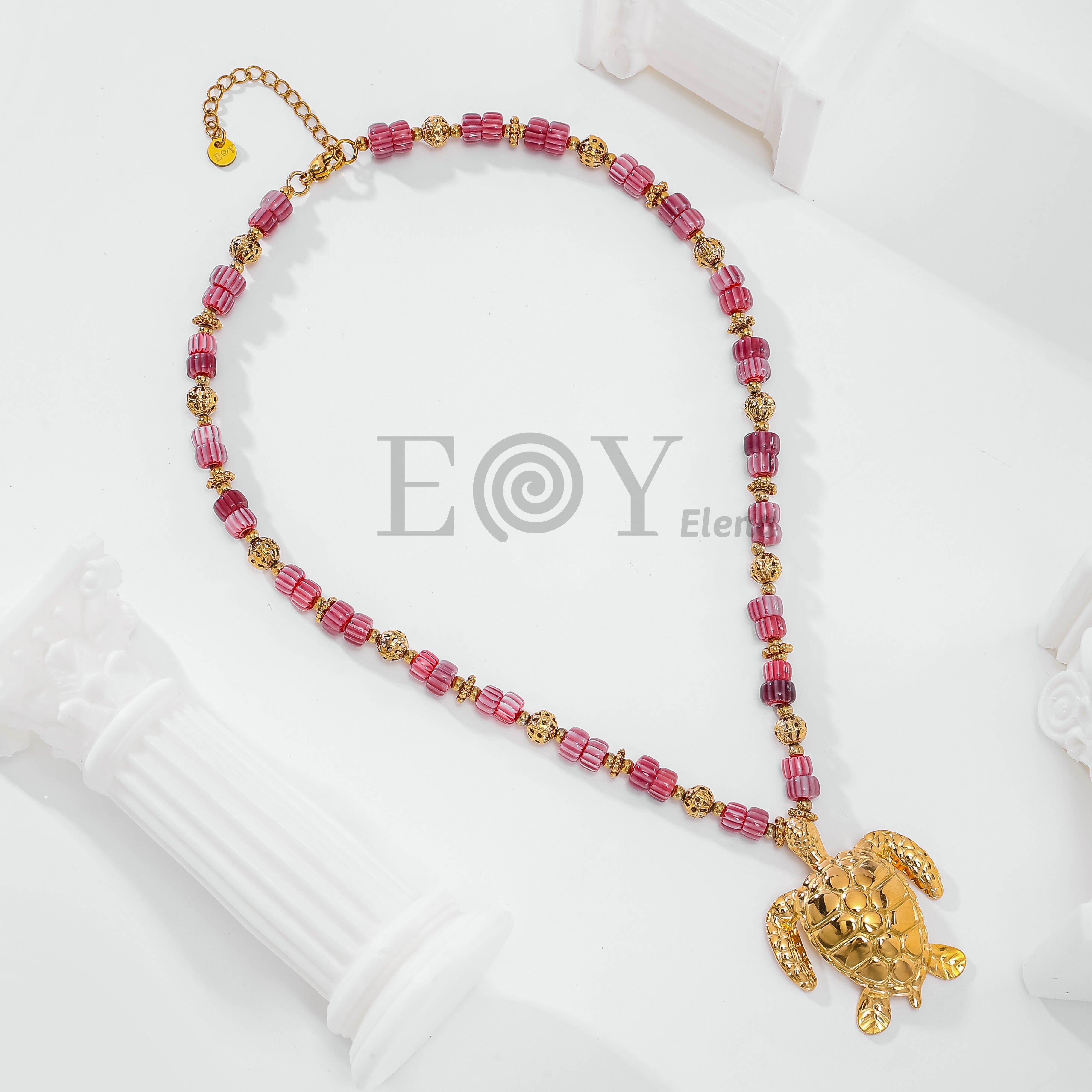 Collar bolas y tortuga