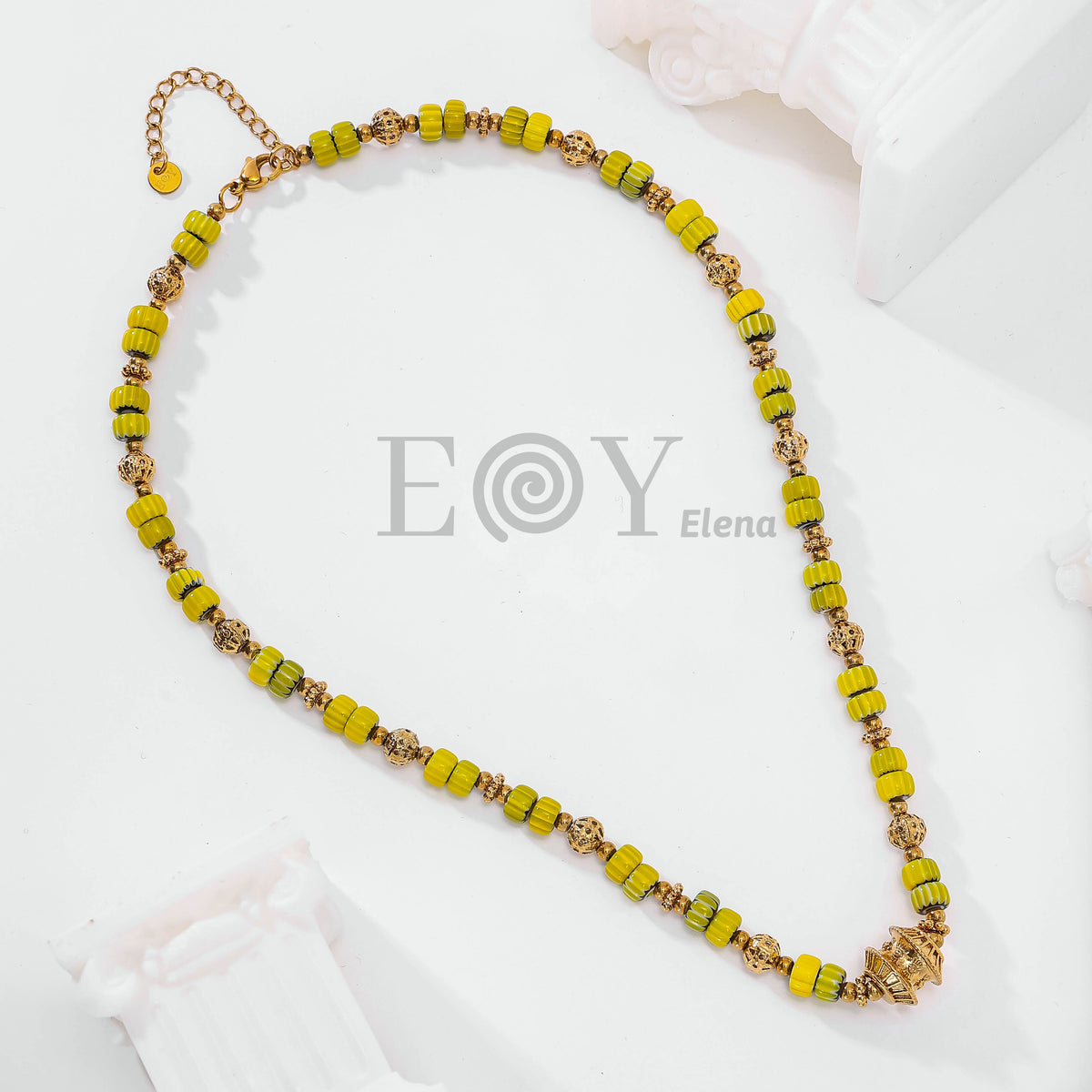 Collar bolas colores