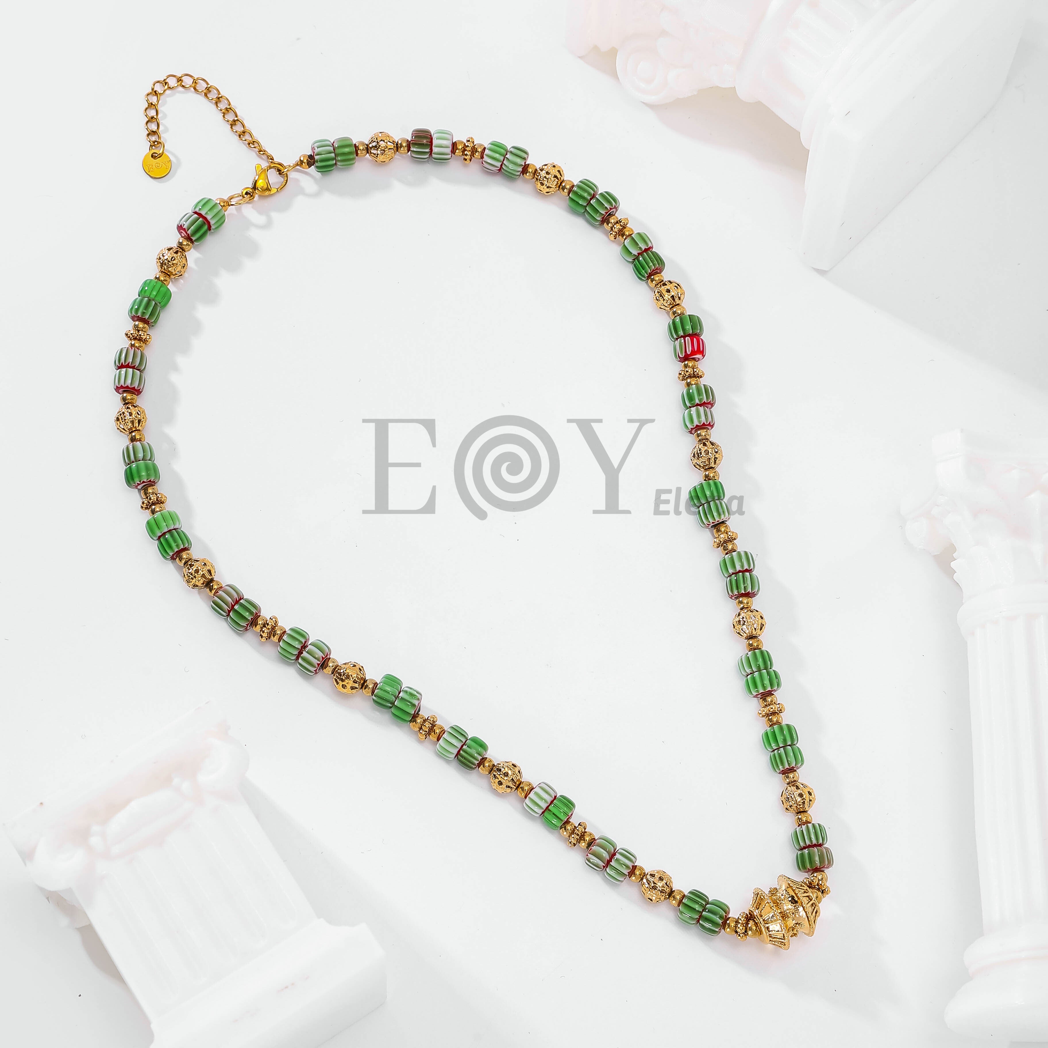 Collar bolas colores