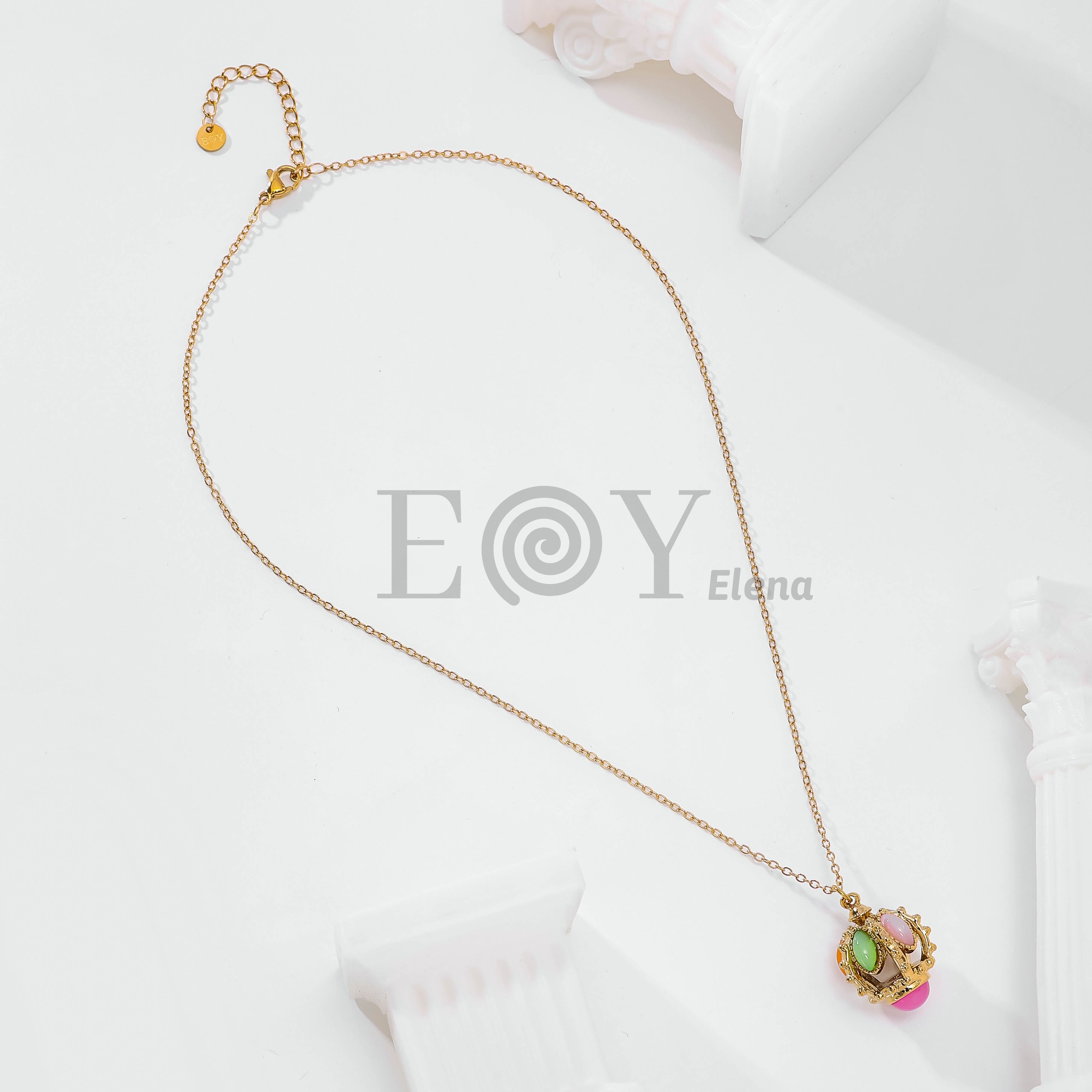 Collar con piedras colores