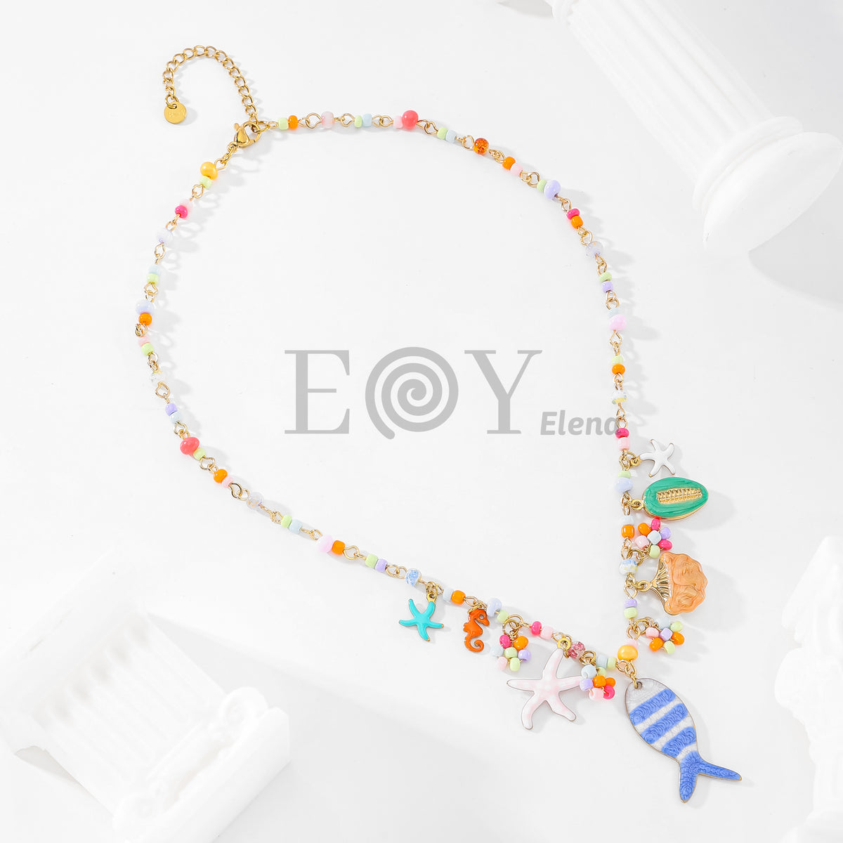 Collar con charms marinos