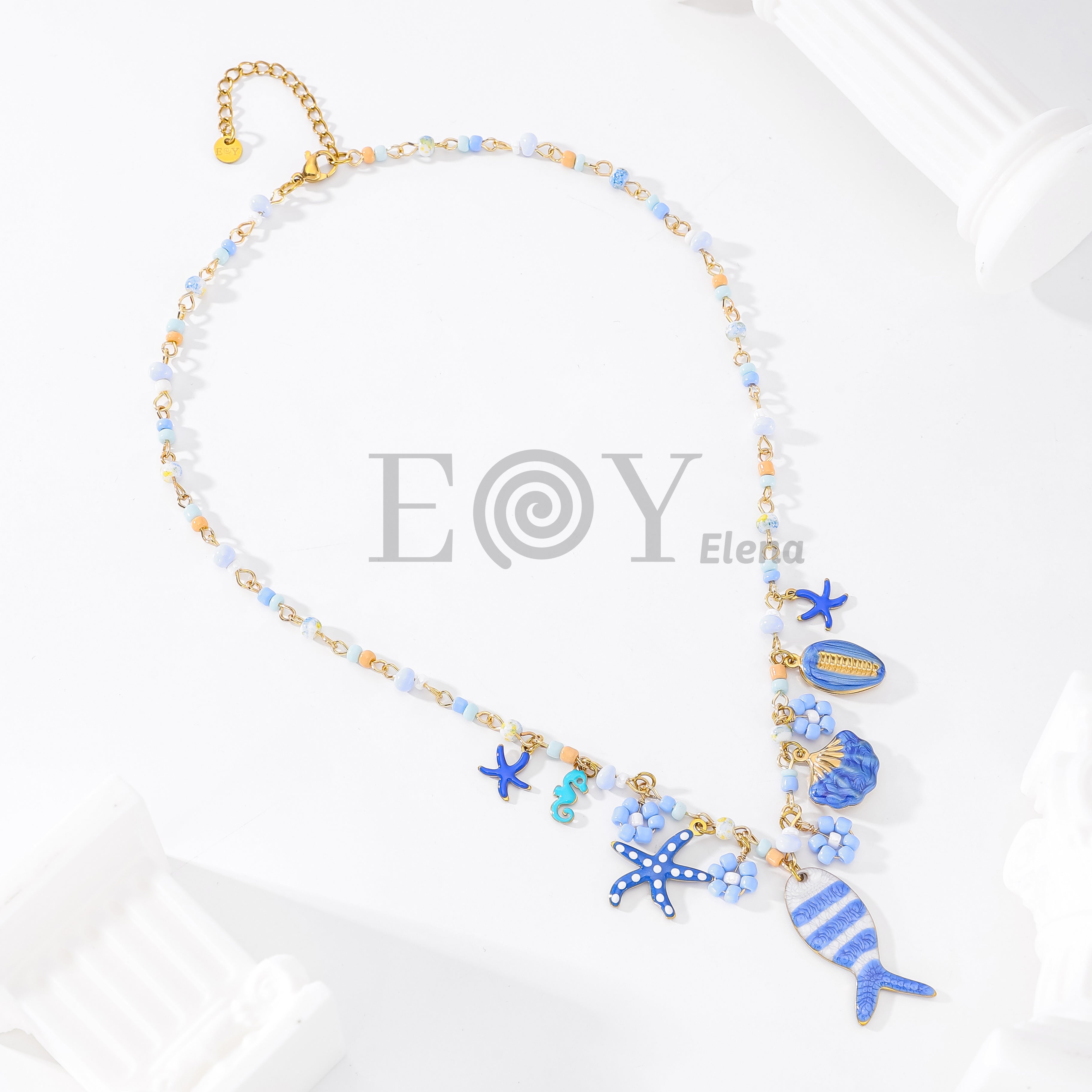 Collar con charms marinos