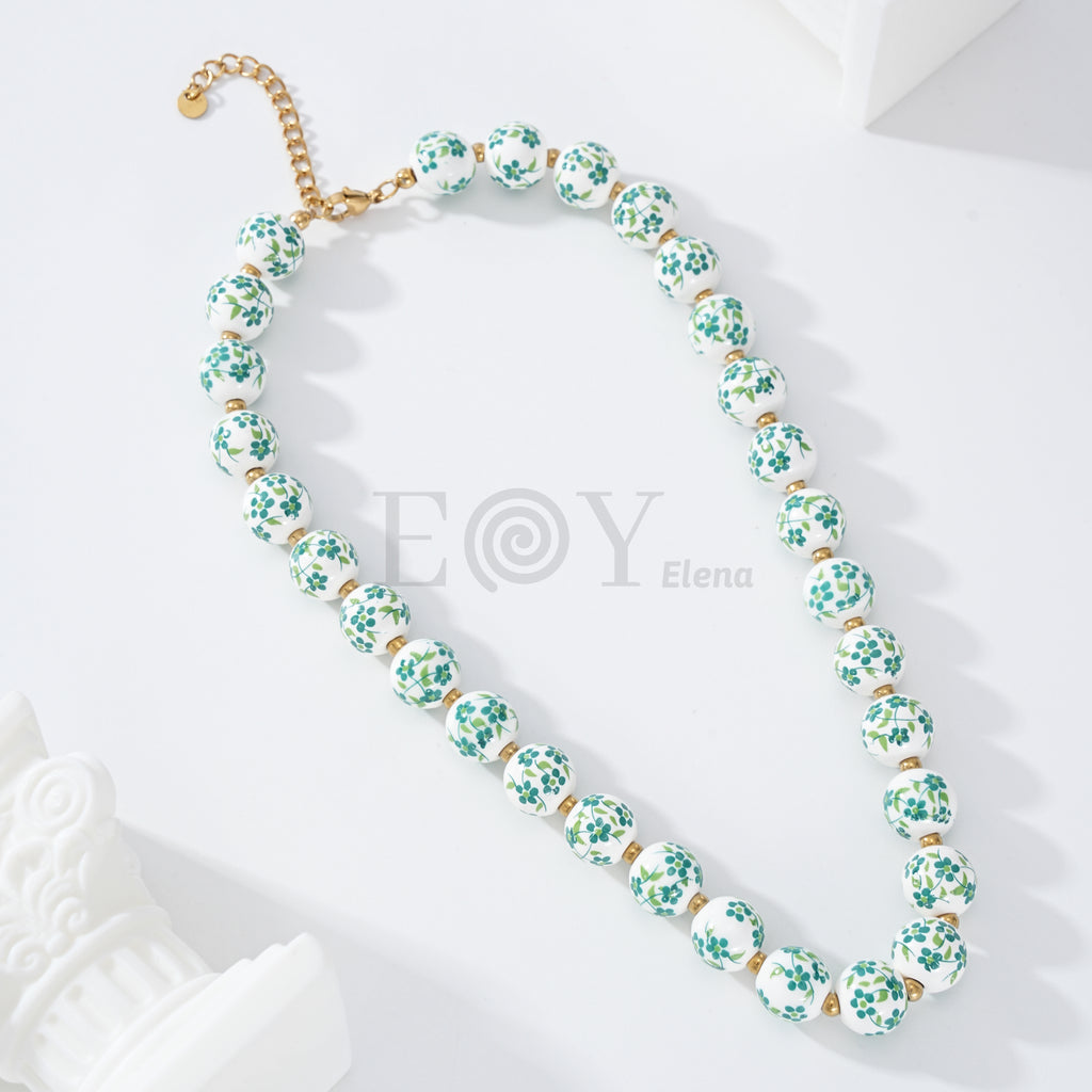 Collar bolas con flores