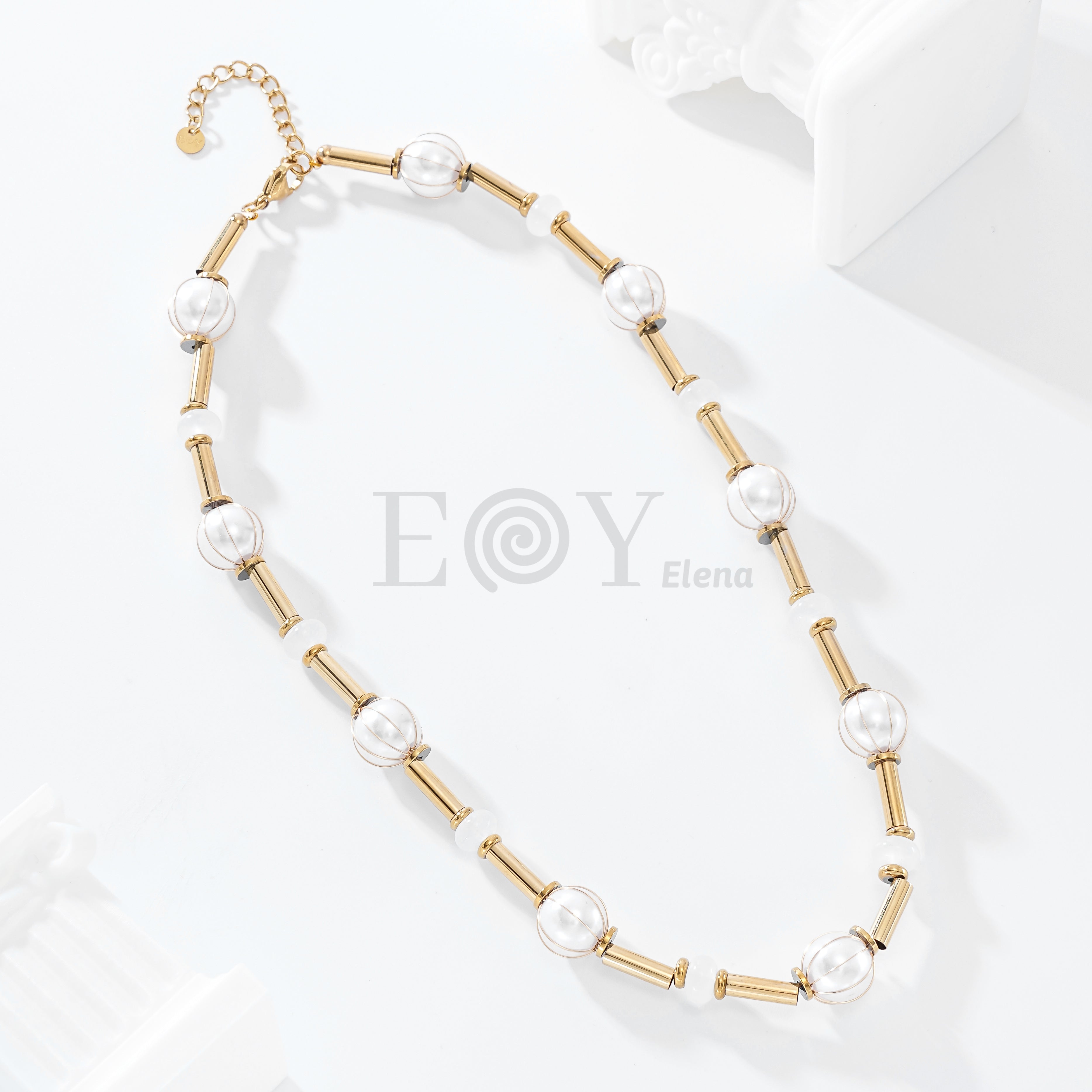 Collar bolas perlas