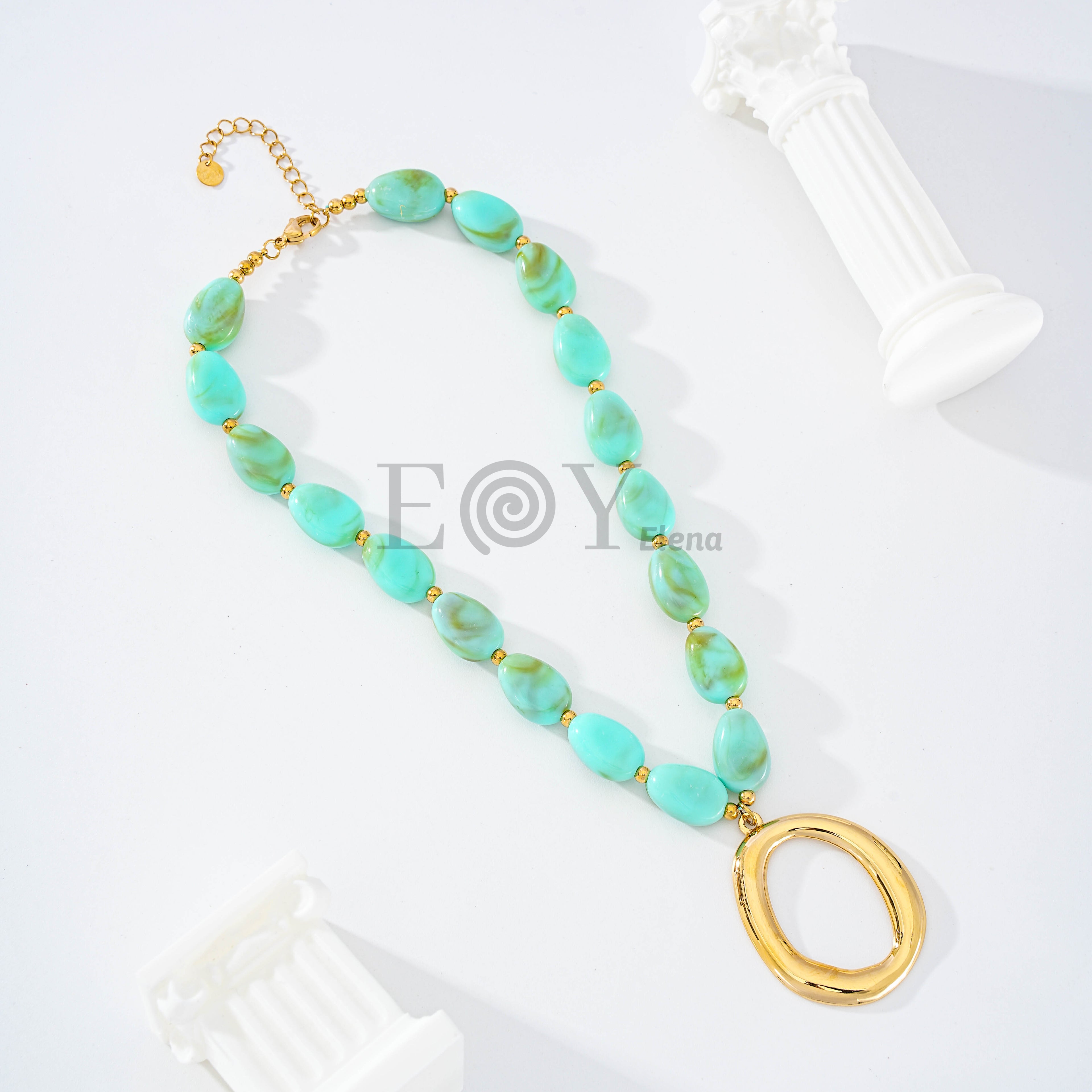Collar piedras con aro grande central