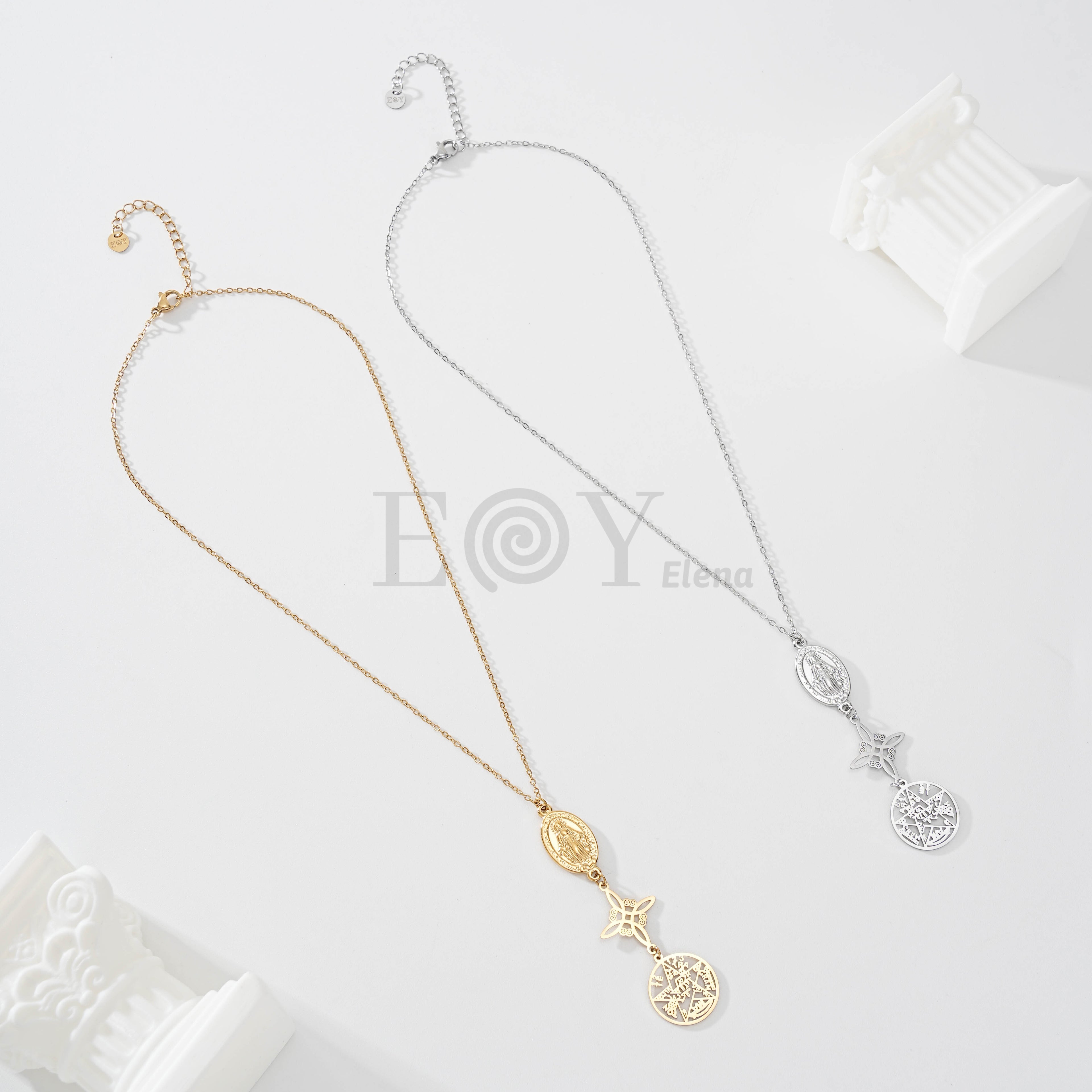 Collar medalla vírgen, nudo de bruja y estrella de símbolos