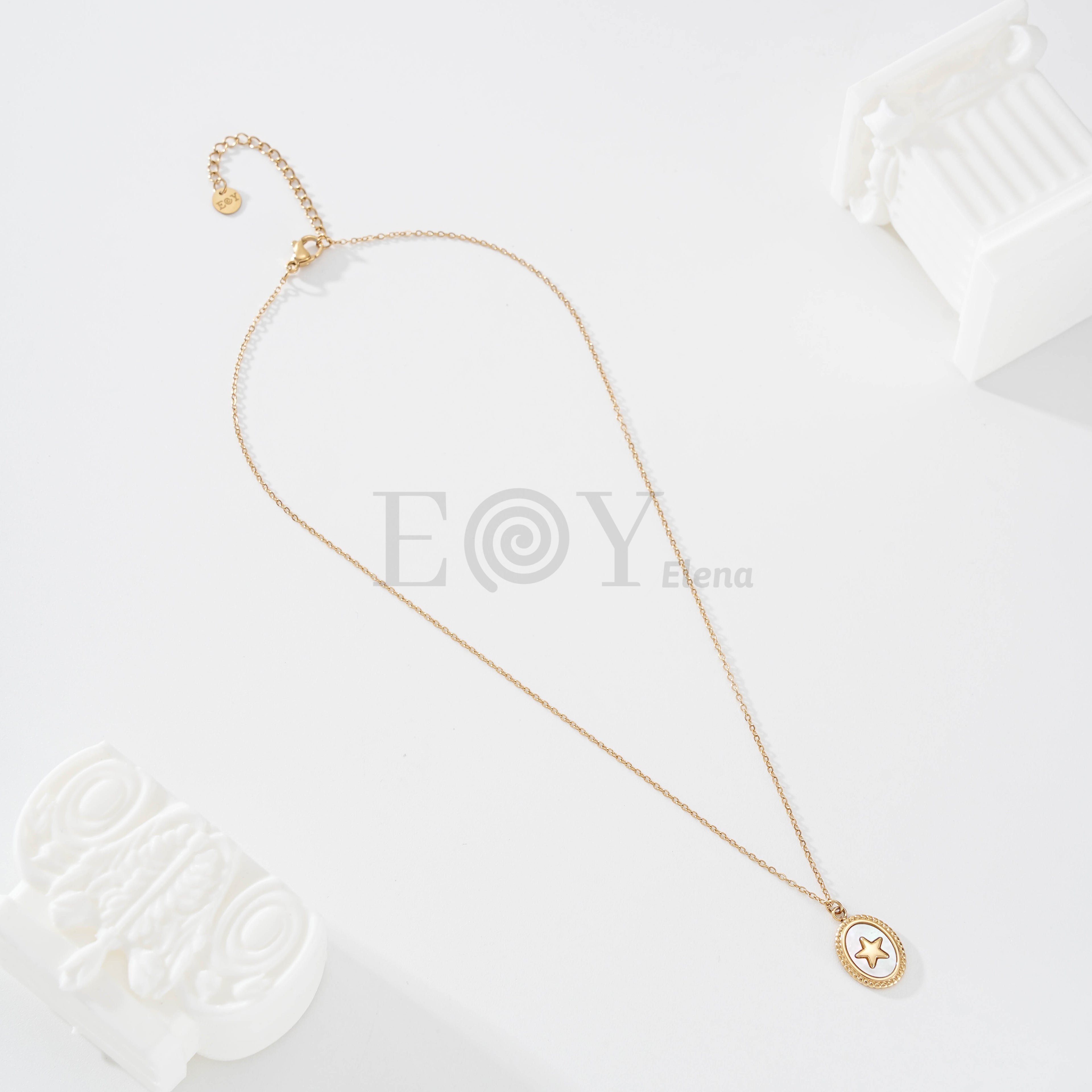 Collar medalla de estrella y nácar