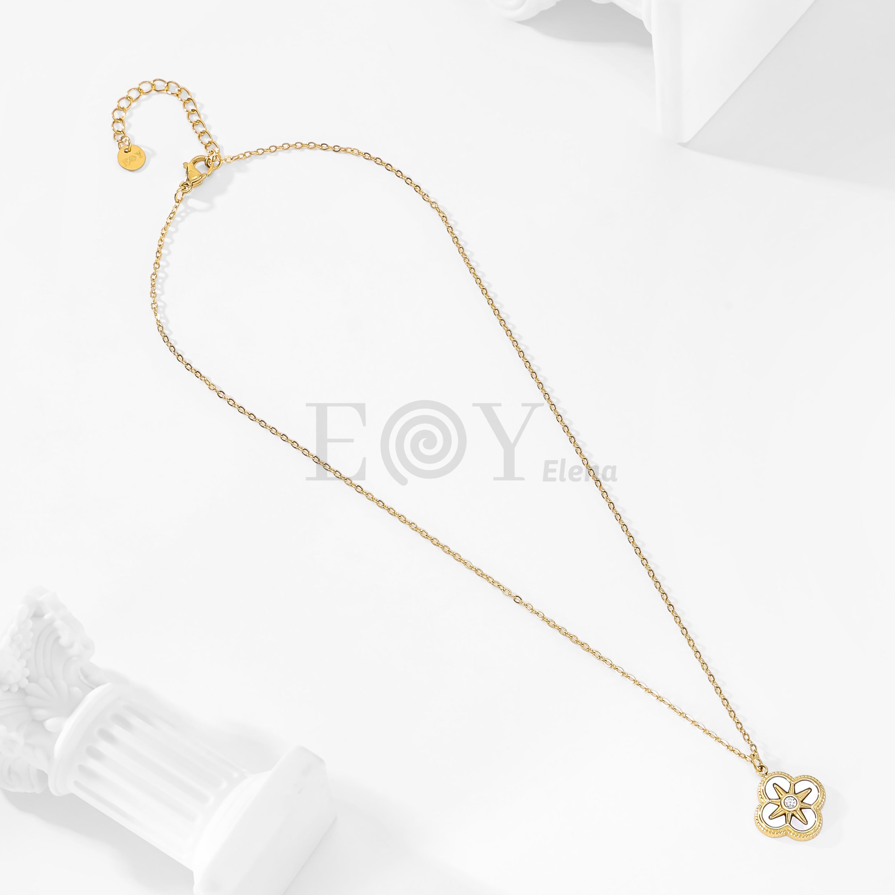 Collar flor nacar