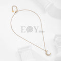 Collar con colgante de luna y circonitas