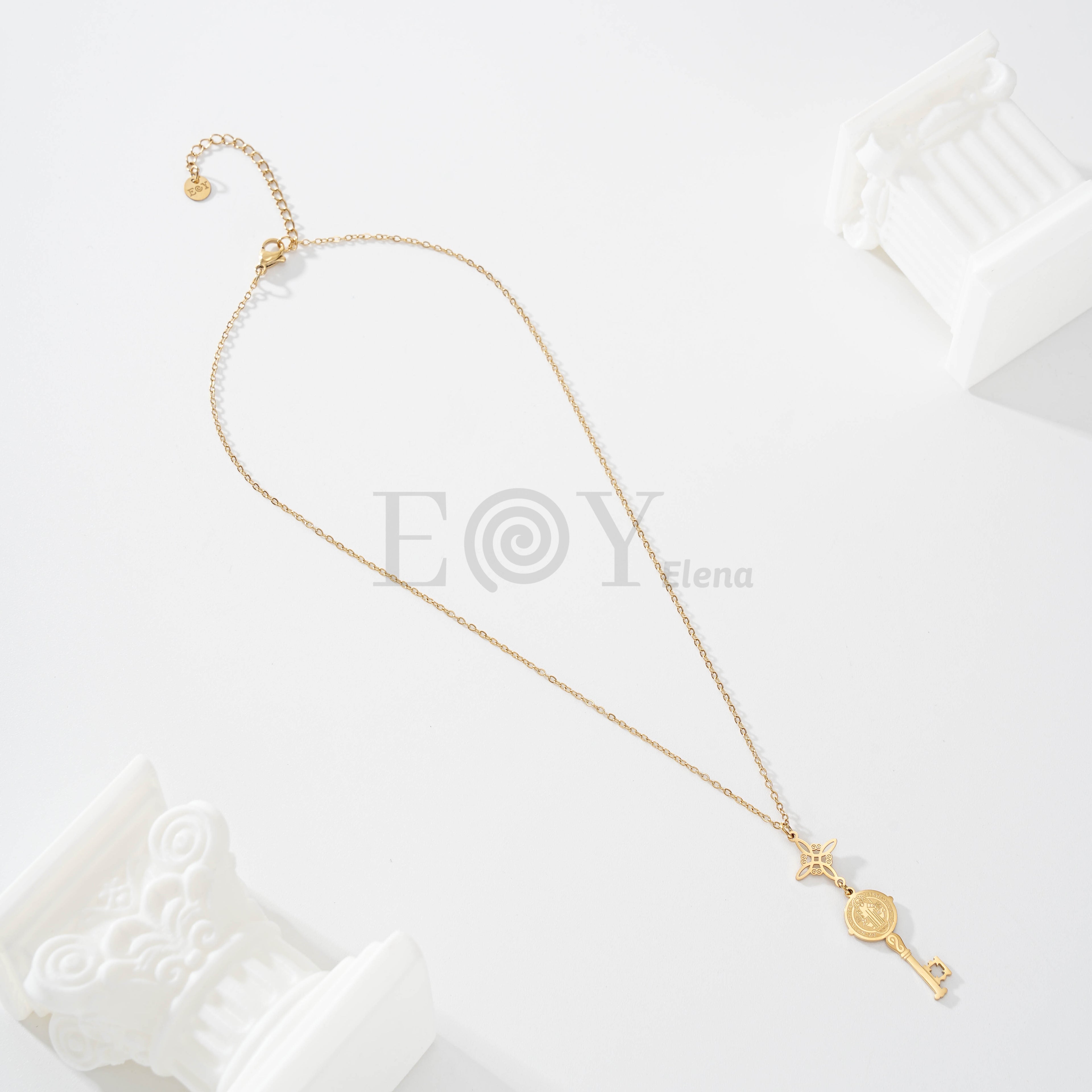 Collar nudo de bruja y llave de San Benito