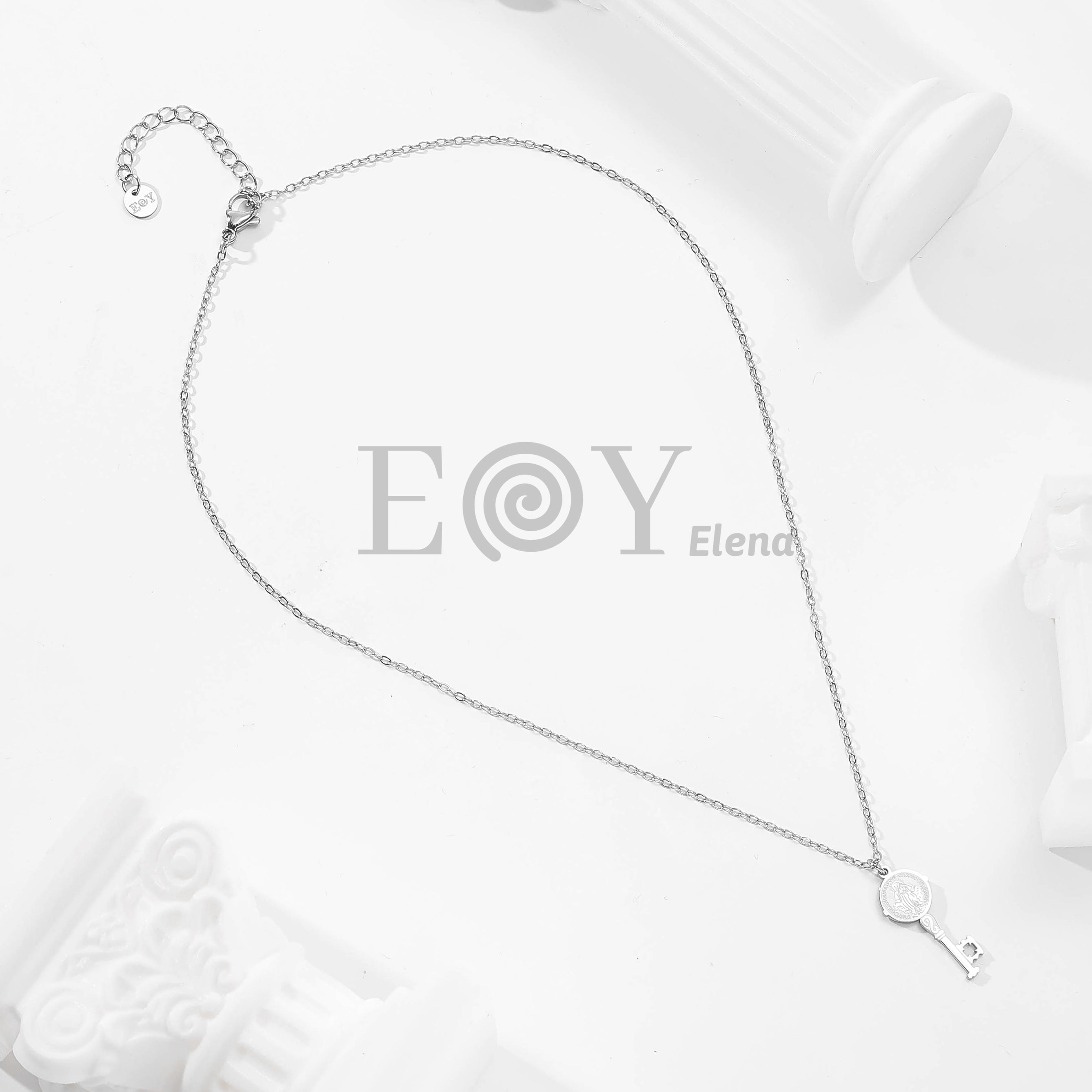 Collar llave Vírgen de la Milagrosa