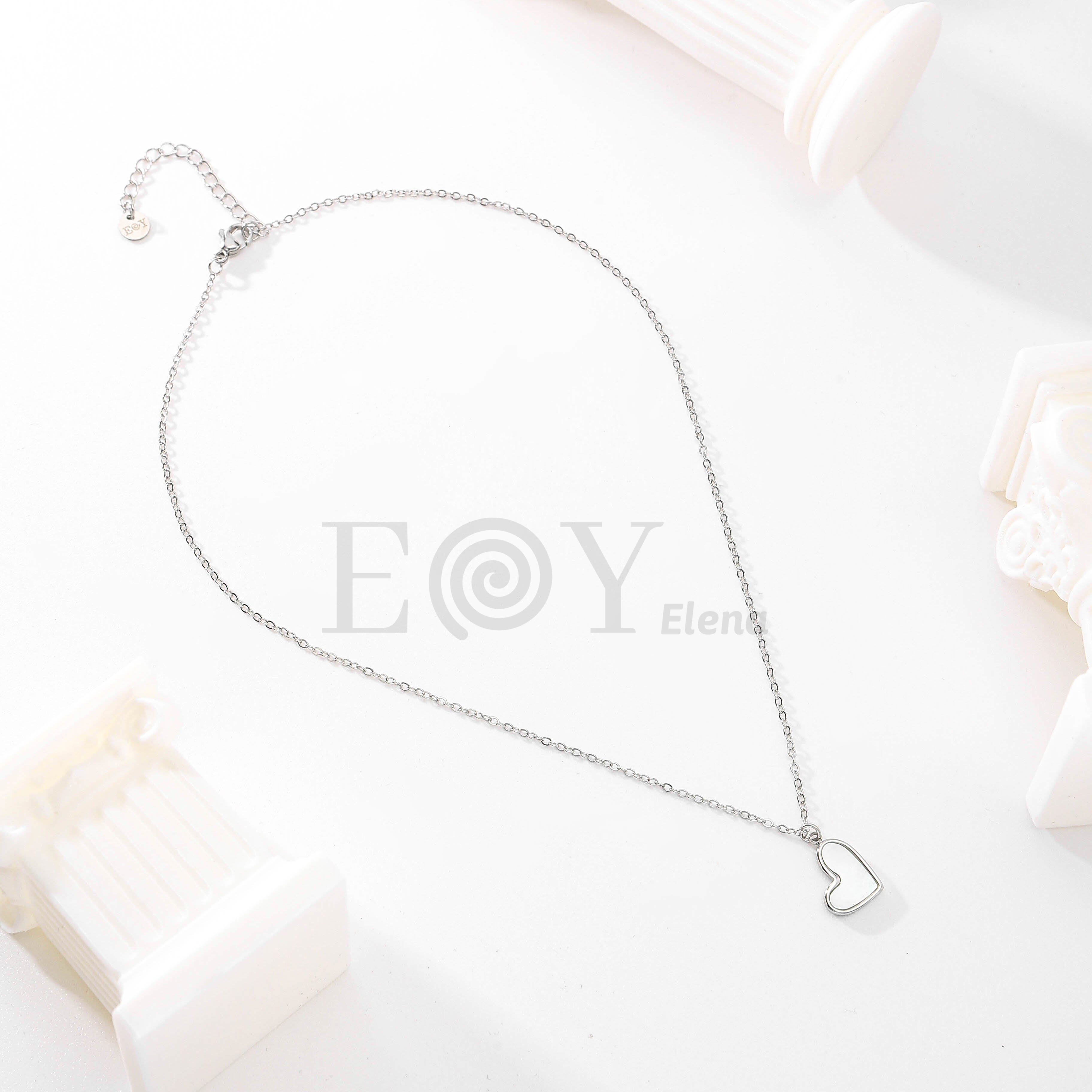 Collar con corazón abierto