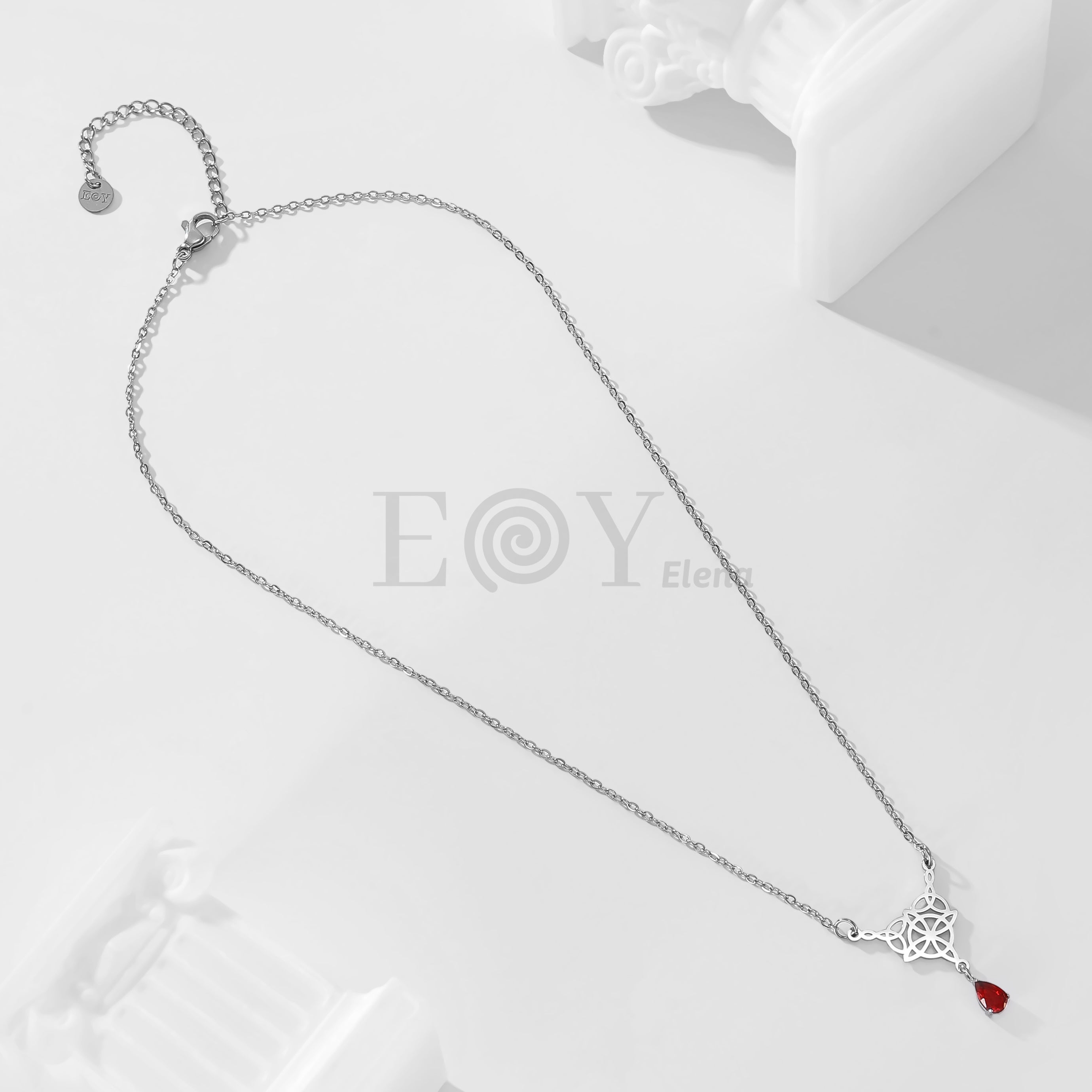 Collar nudo bruja y circonita