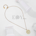 Collar con colgante de trisquel calado