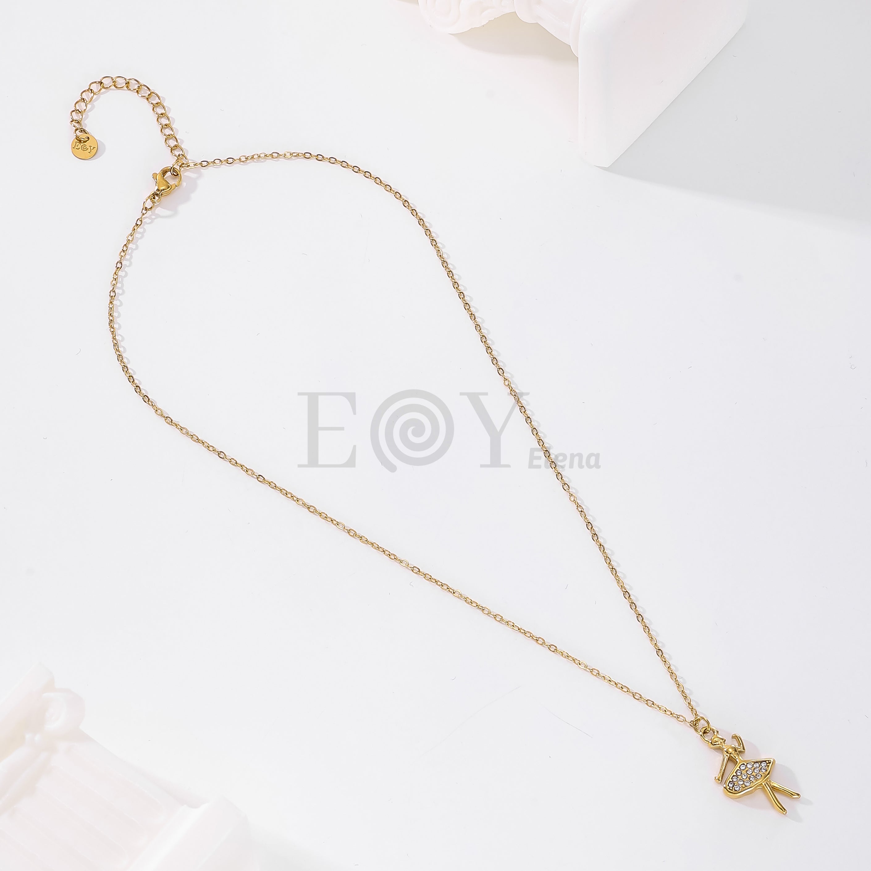 Collar bailarina con circonitas