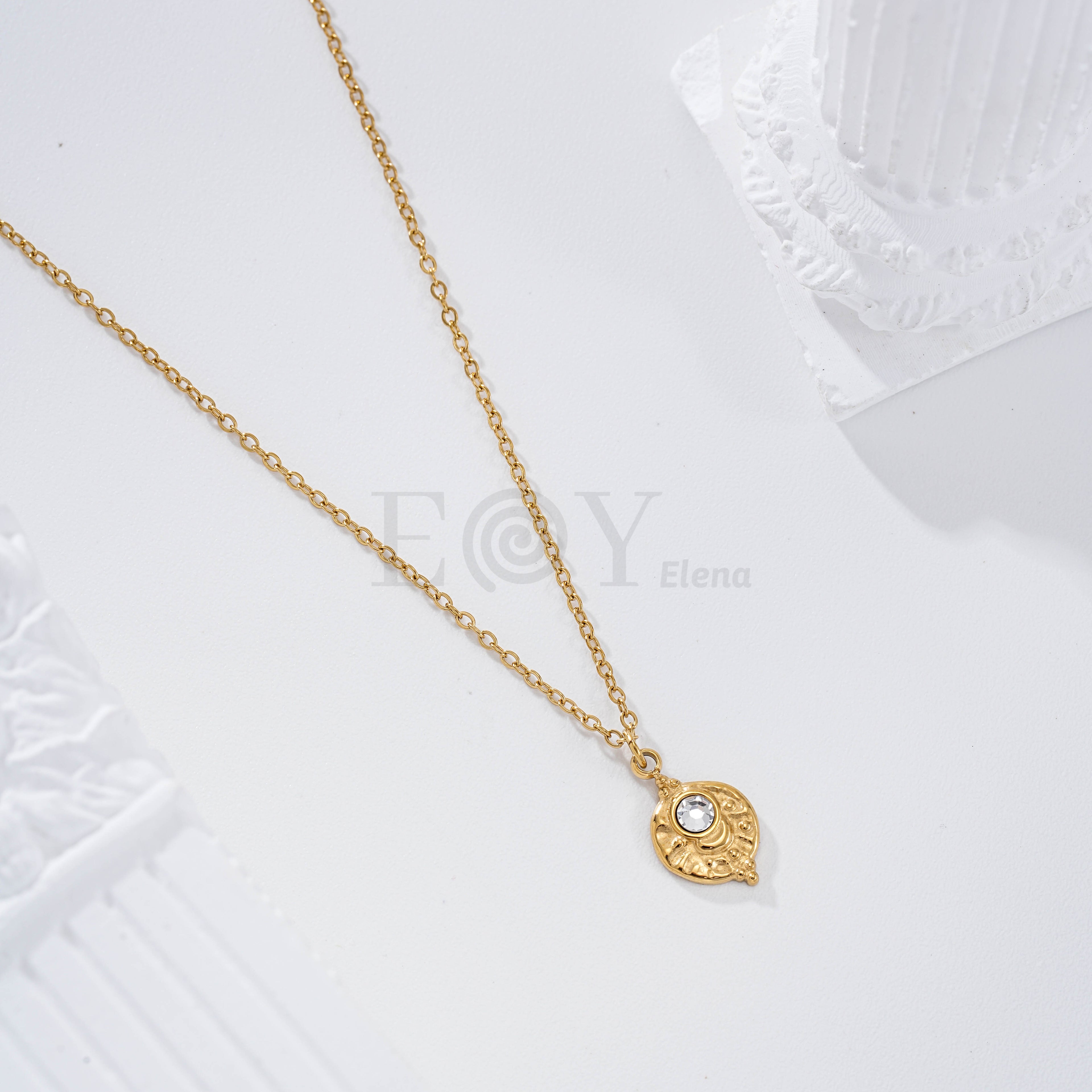 Collar chapa con circonita acero