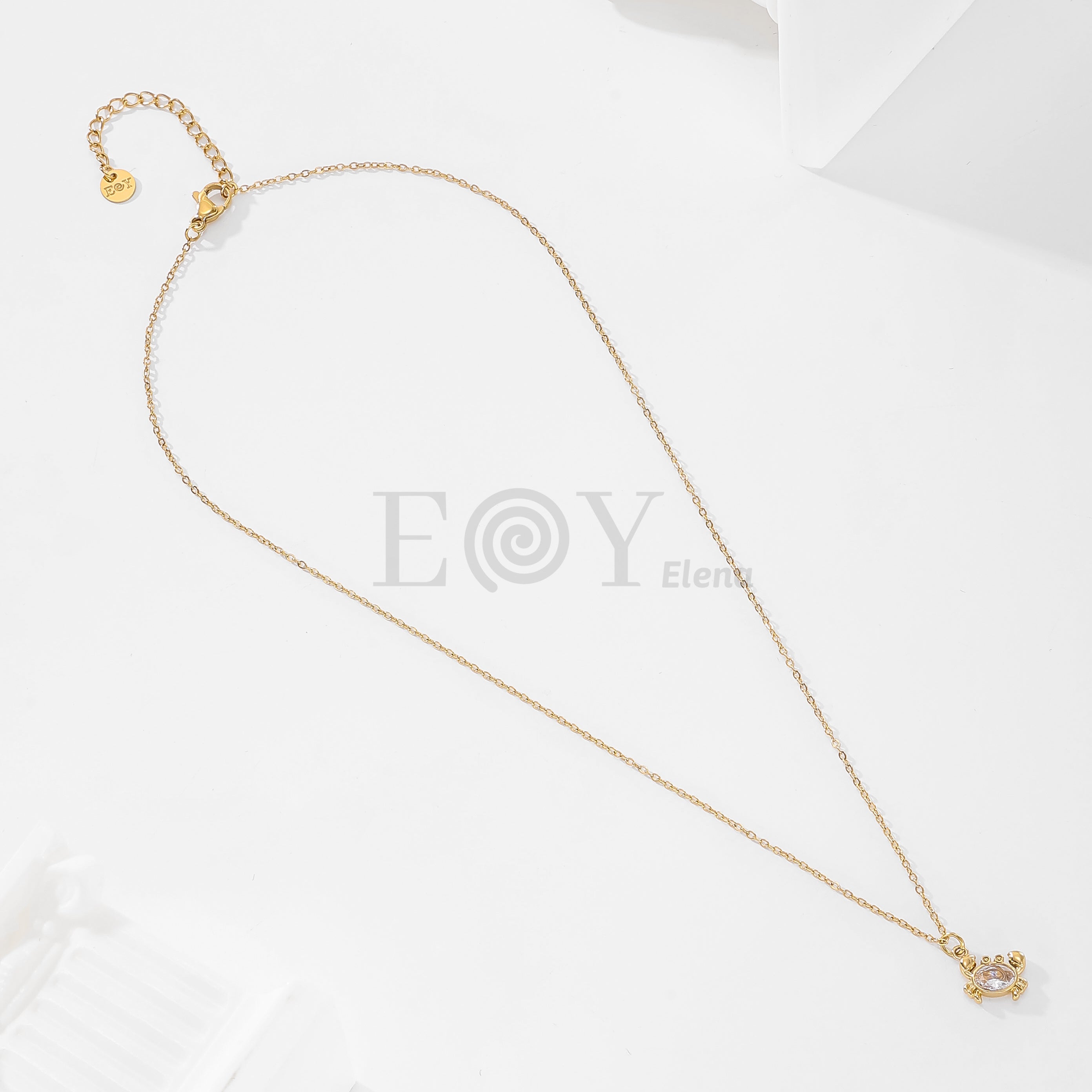 Collar cangrejo con piedra