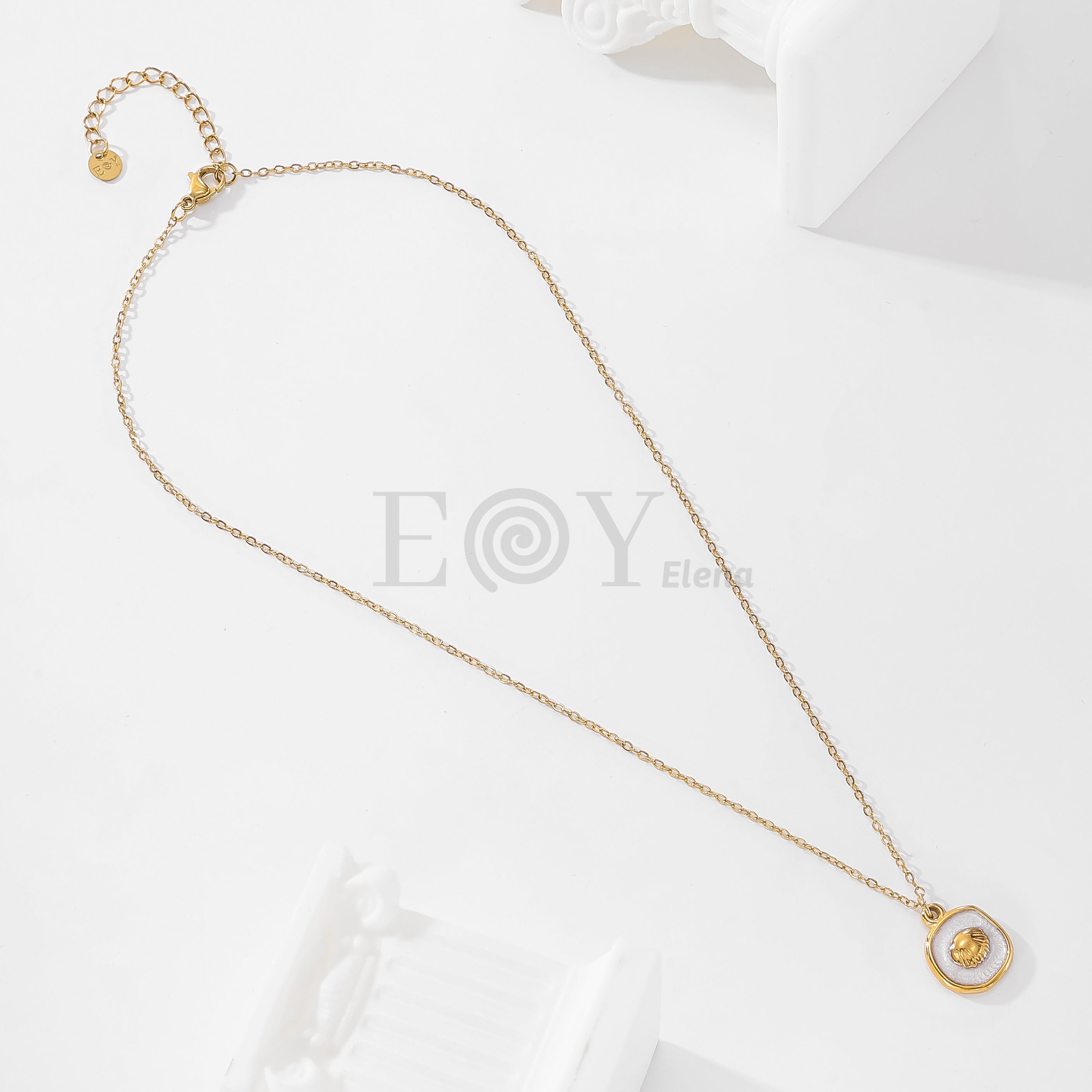 Collar chapa color y concha